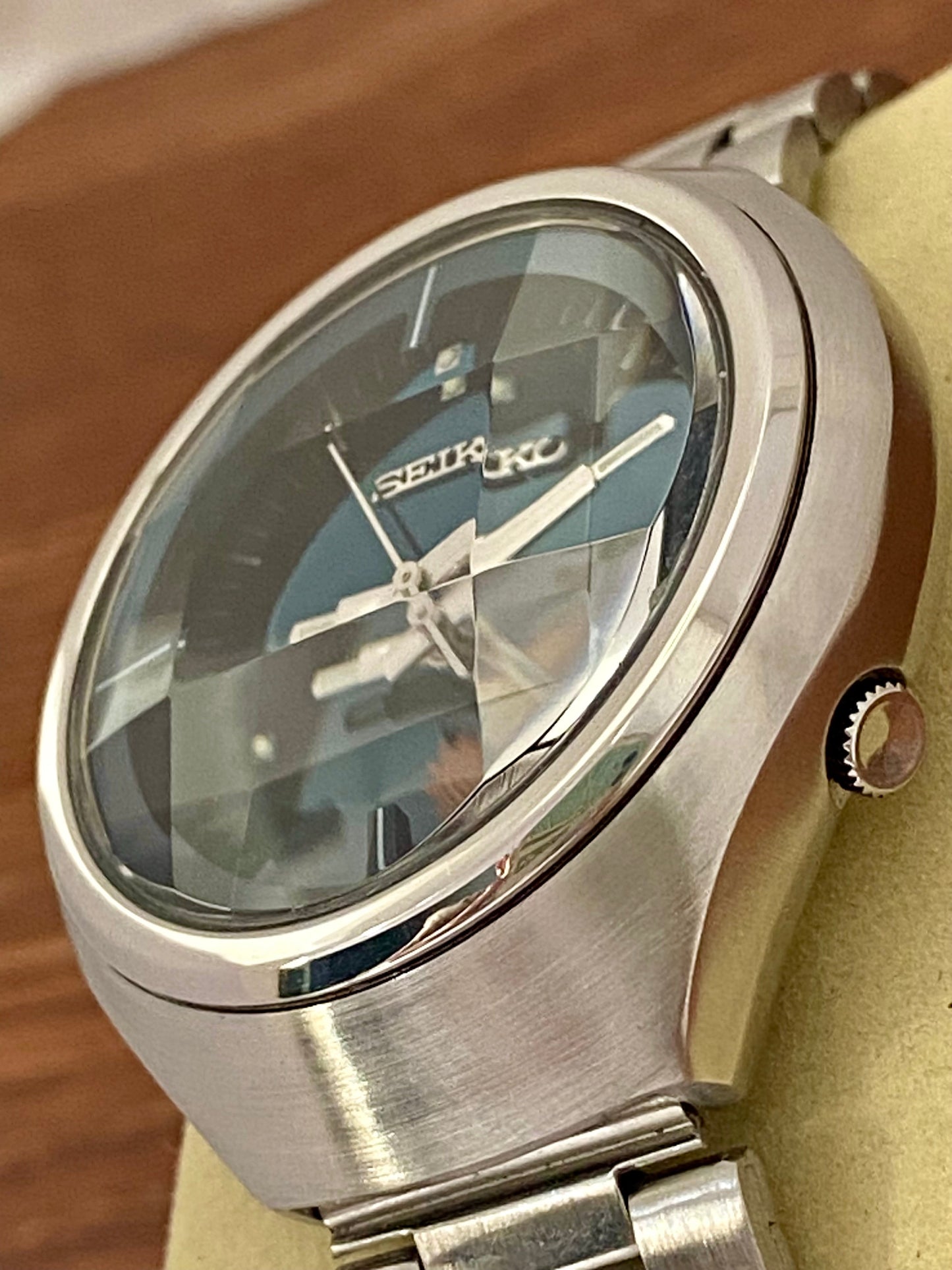 Rare Seiko Advan 6106-7680 Ocean Blue Dial, SERVICED Auto, May 1973 UK VINTAGE WATCH LTD
