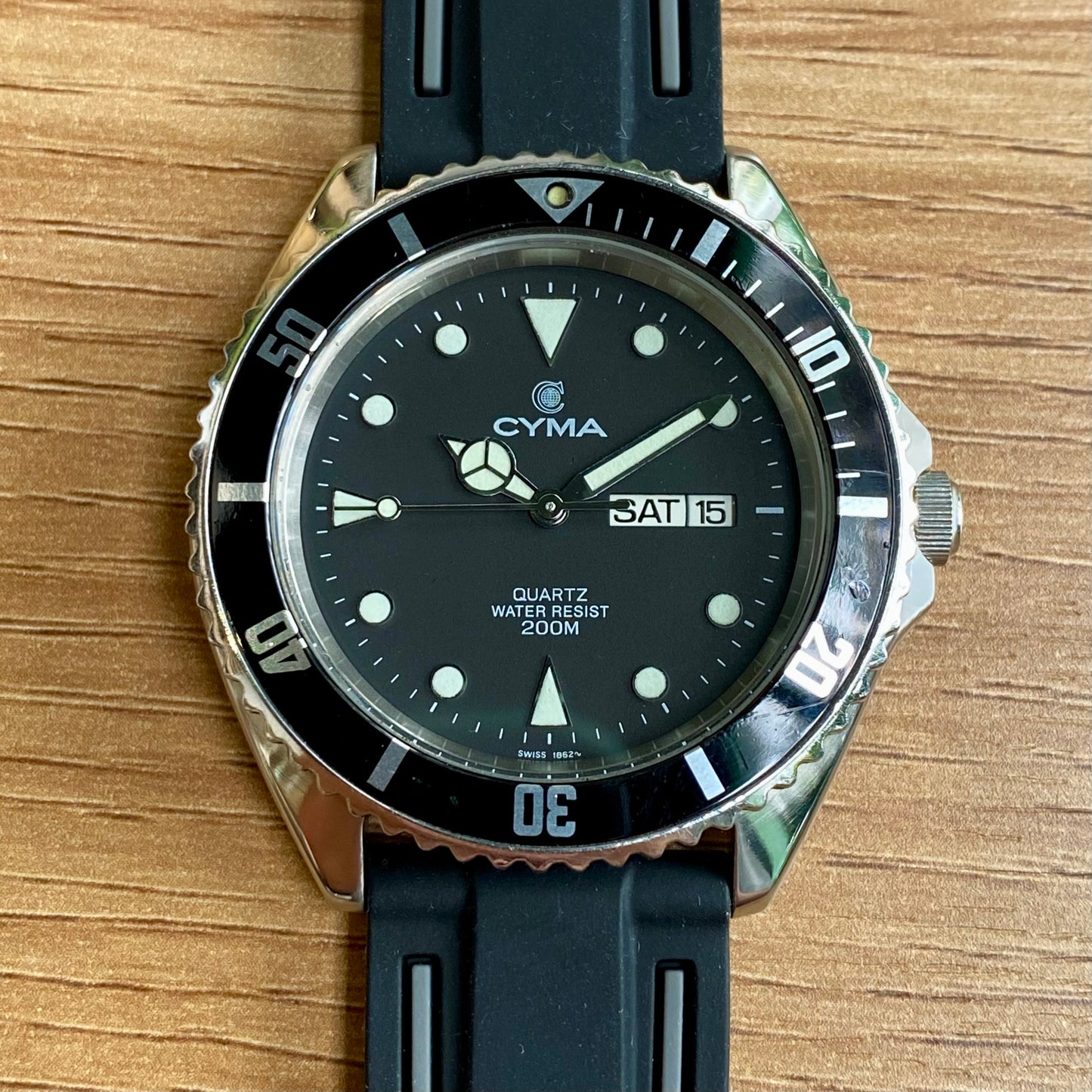 Vintage Cyma Quartz Diver 43mm “Baby Submariner” Ref. 9111 ETA 955.422