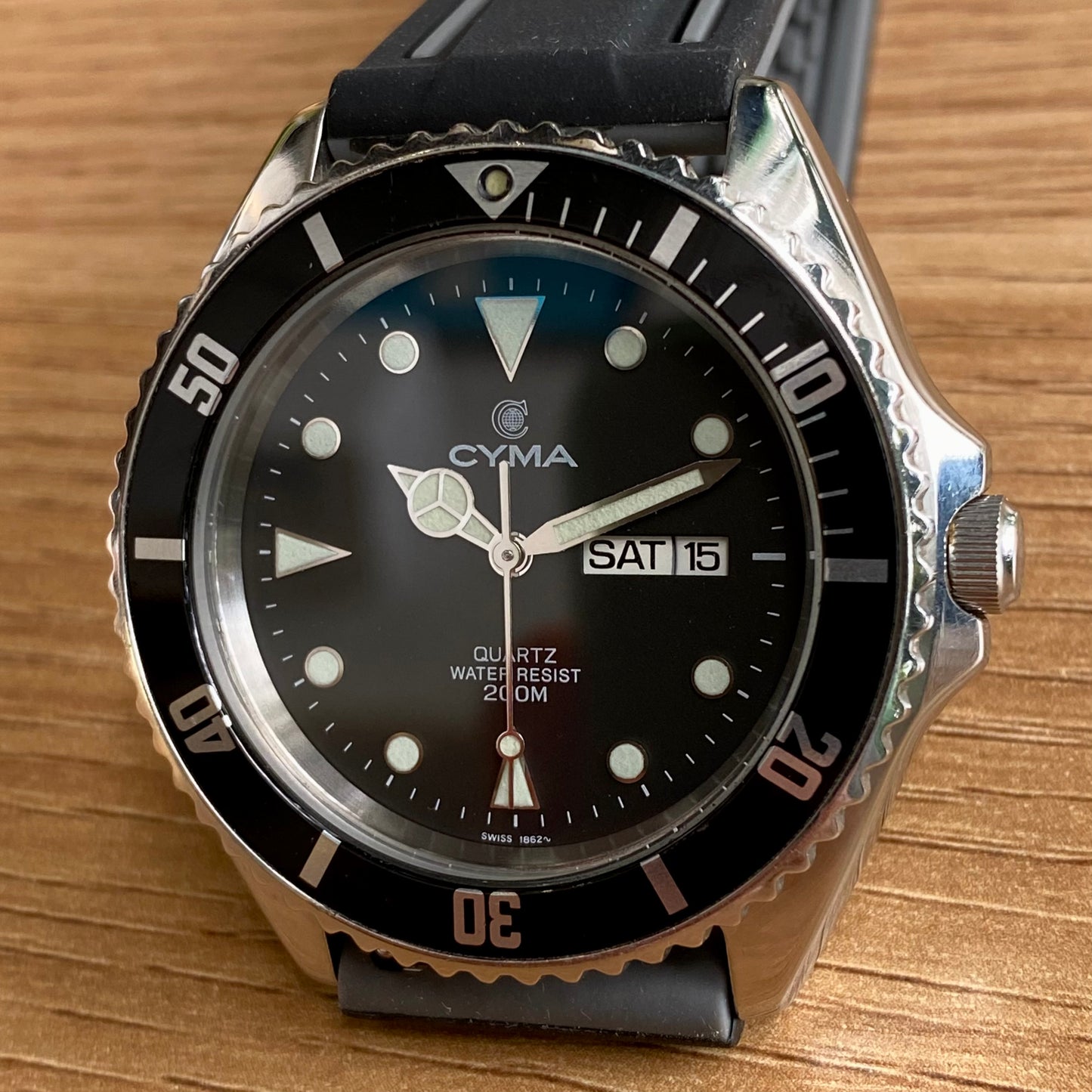 Vintage Cyma Quartz Diver 43mm “Baby Submariner” Ref. 9111 ETA 955.422