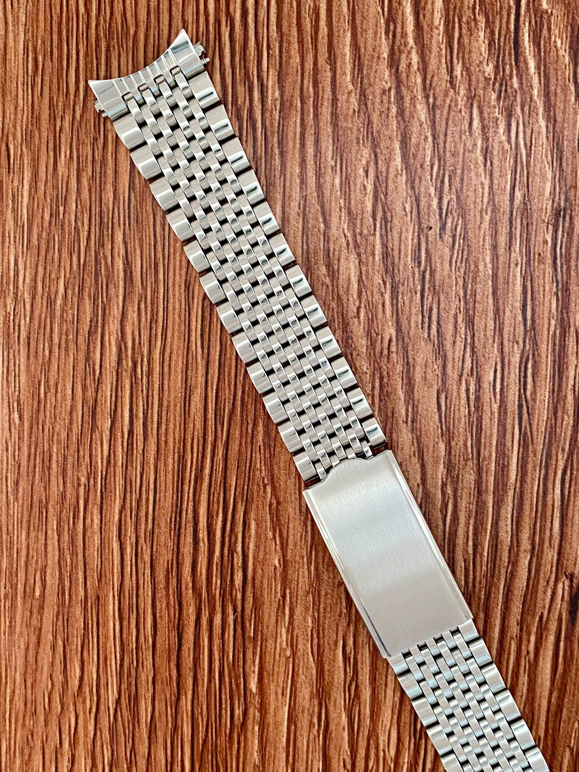 18mm Stainless Steel Solid Beads Of Rice Watch Bracelet, Short Curved-End UK VINTAGE WATCH LTD