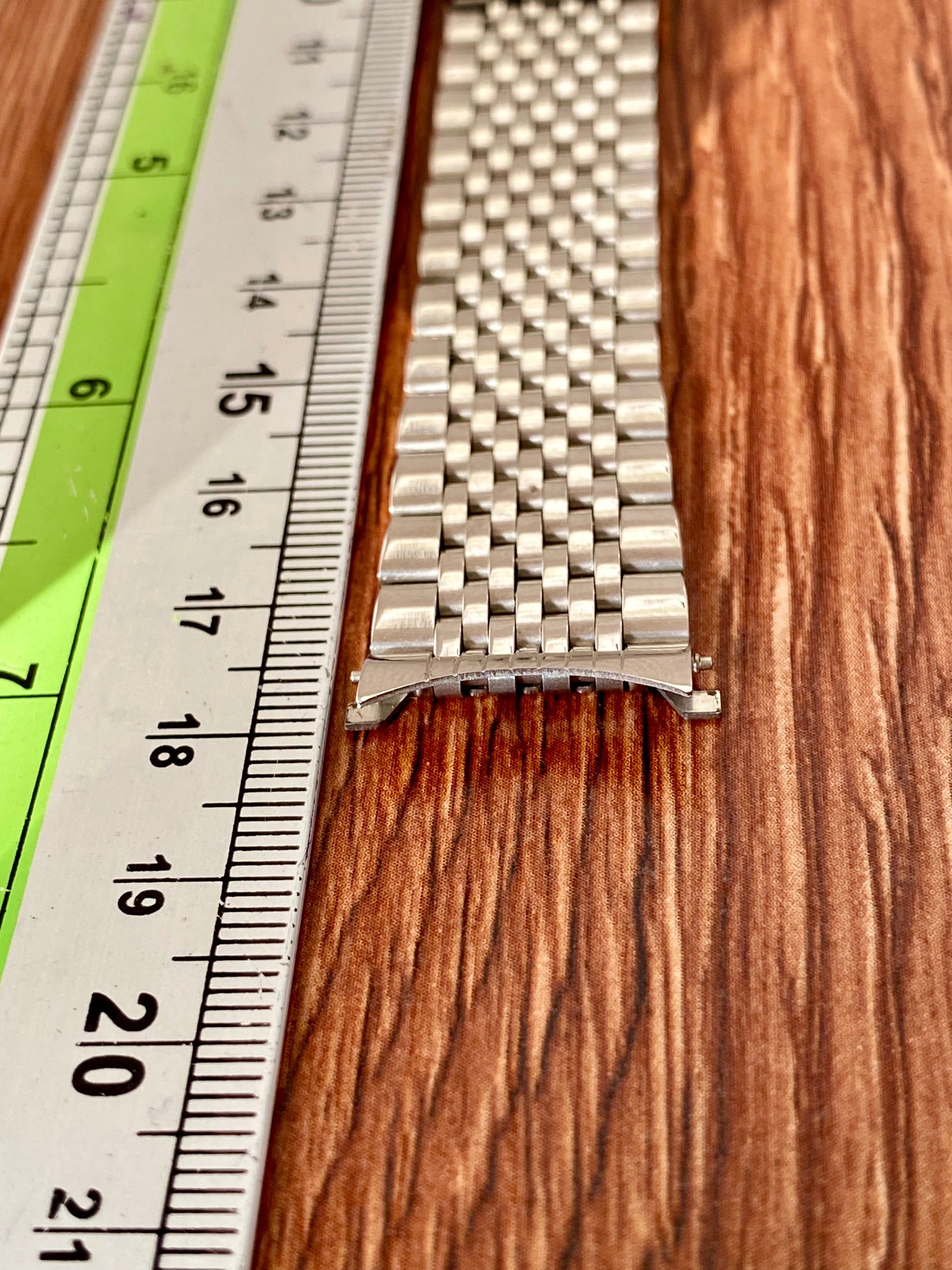18mm Stainless Steel Solid Beads Of Rice Watch Bracelet, Short Curved-End UK VINTAGE WATCH LTD