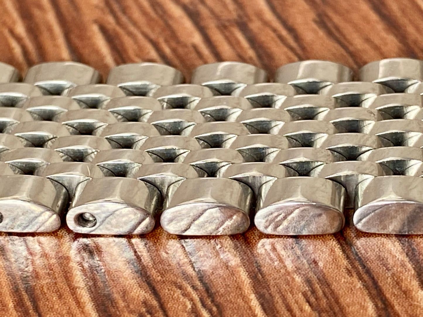 18mm Stainless Steel Solid Beads Of Rice Watch Bracelet, Short Curved-End UK VINTAGE WATCH LTD