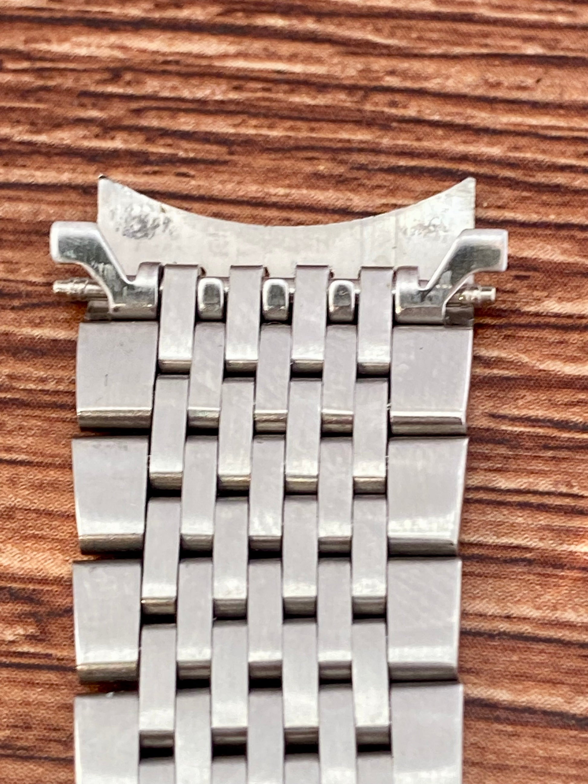 18mm Stainless Steel Solid Beads Of Rice Watch Bracelet, Short Curved-End UK VINTAGE WATCH LTD