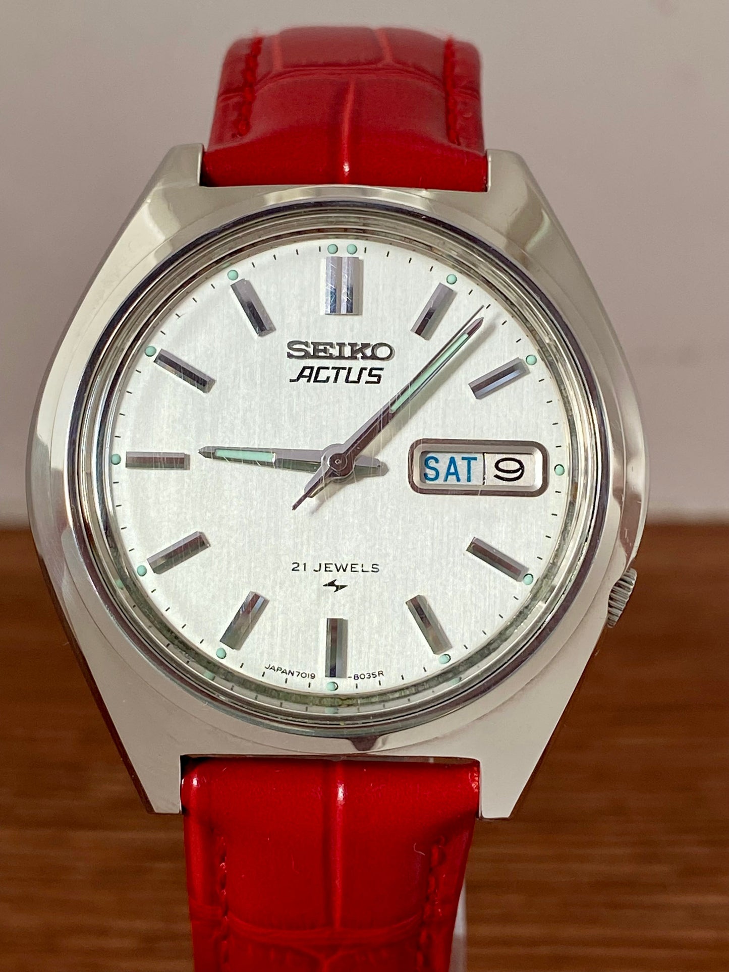 Vintage Seiko 5 Actus 7019-8010 Sunburst , SERVICED Auto September 1977 UK VINTAGE WATCH LTD