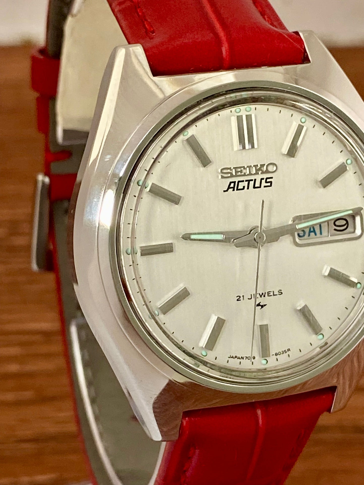 Vintage Seiko 5 Actus 7019-8010 Sunburst , SERVICED Auto September 1977 UK VINTAGE WATCH LTD