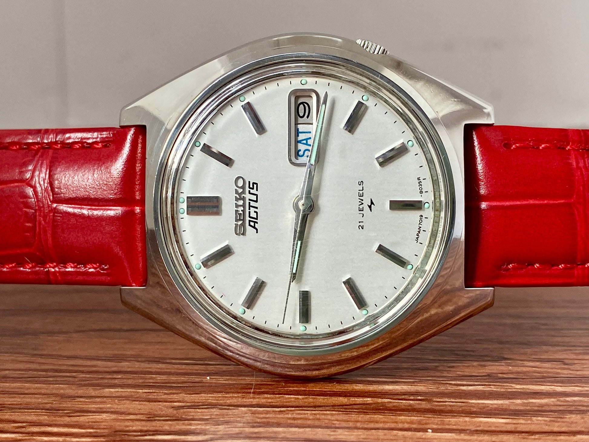 Vintage Seiko 5 Actus 7019-8010 Sunburst , SERVICED Auto September 1977 UK VINTAGE WATCH LTD