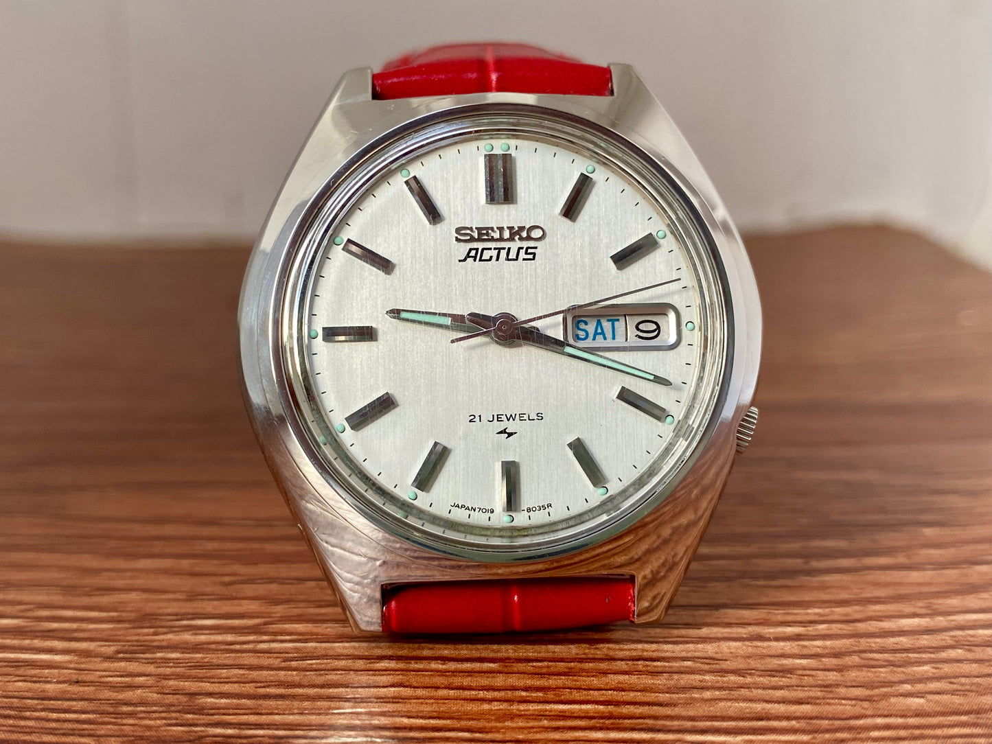Vintage Seiko 5 Actus 7019-8010 Sunburst , SERVICED Auto September 1977 UK VINTAGE WATCH LTD