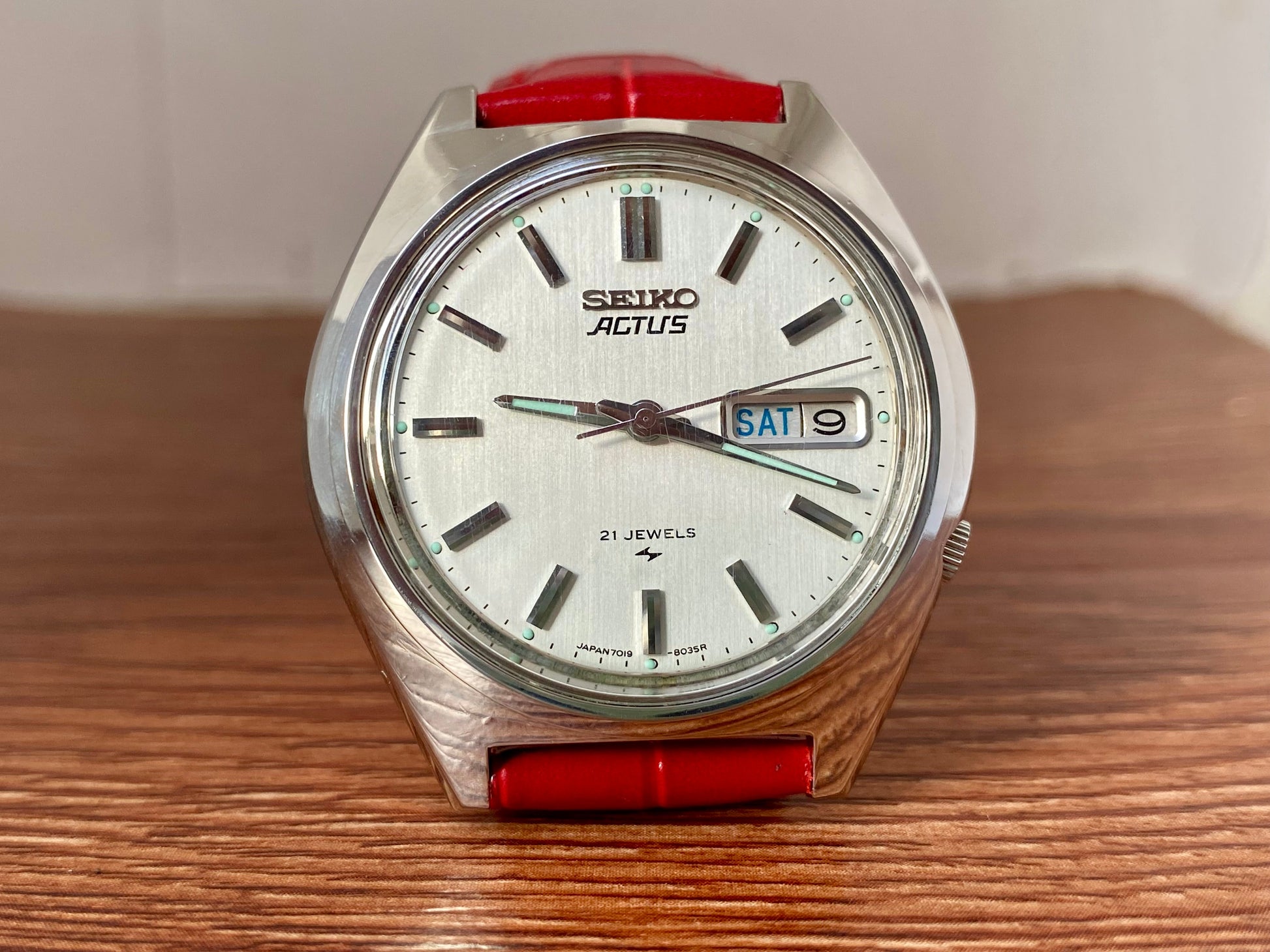 Vintage Seiko 5 Actus 7019-8010 Sunburst , SERVICED Auto September 1977 UK VINTAGE WATCH LTD