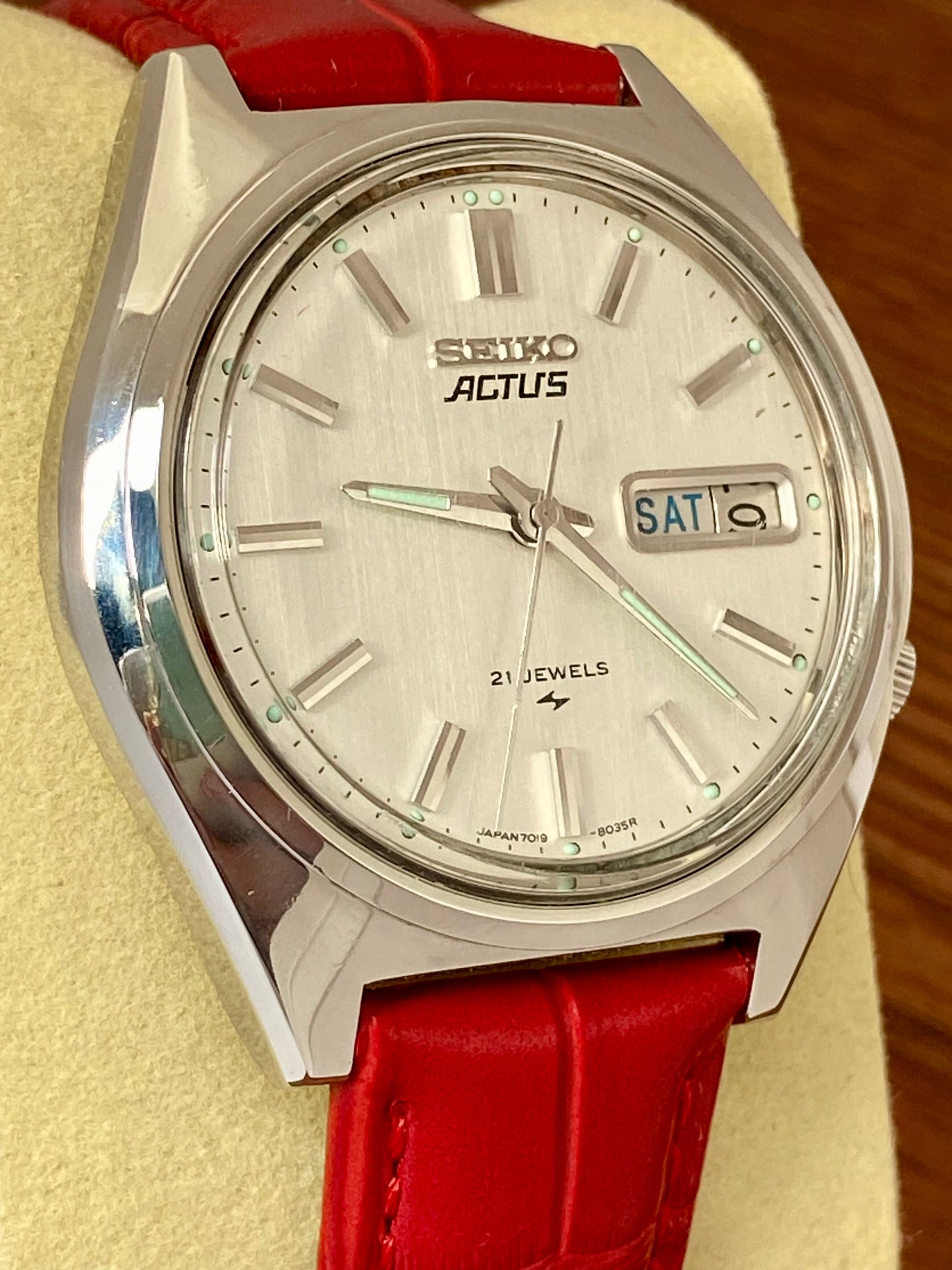 Vintage Seiko 5 Actus 7019-8010 Sunburst , SERVICED Auto September 1977 UK VINTAGE WATCH LTD