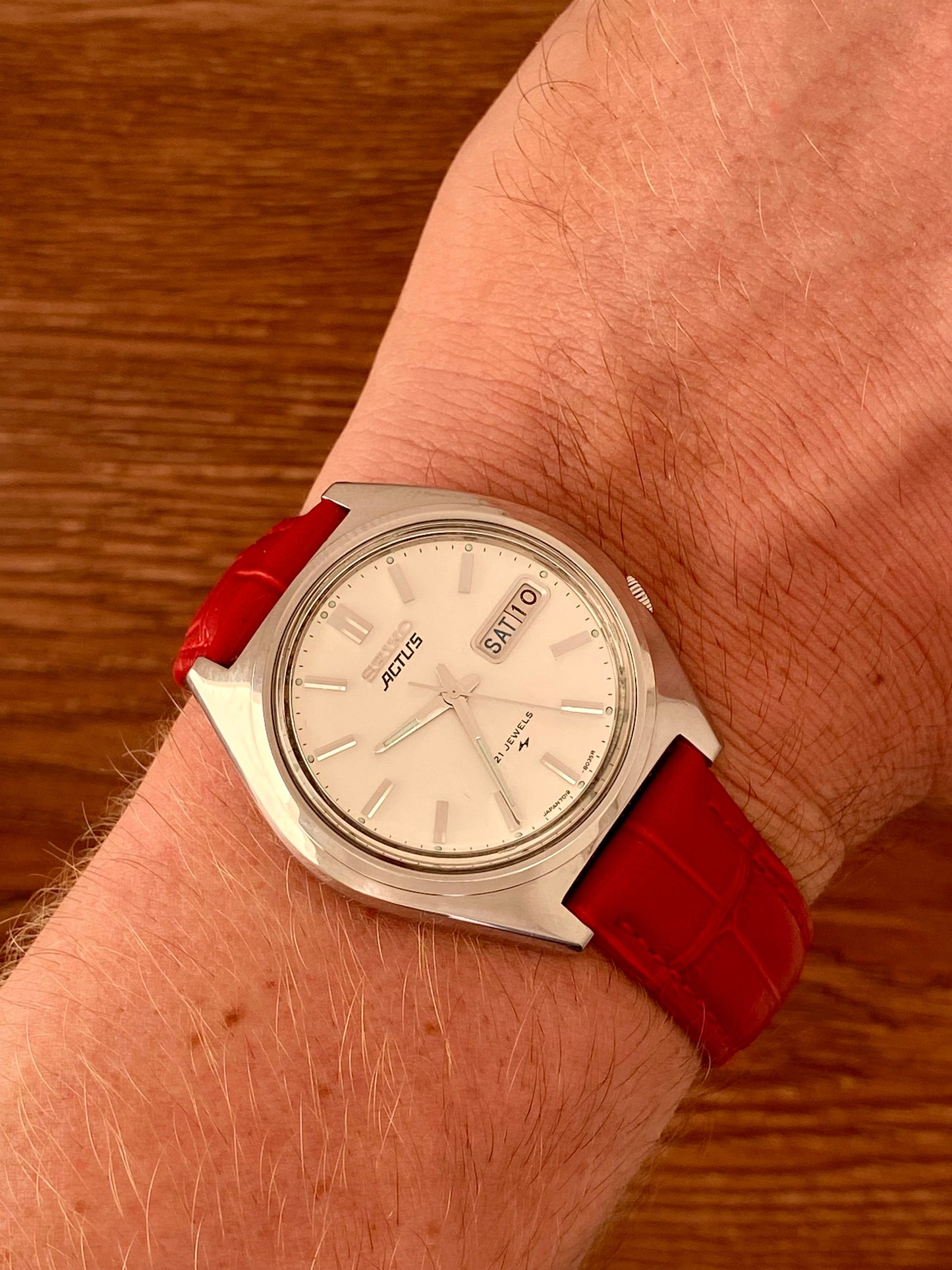 Vintage Seiko 5 Actus 7019-8010 Sunburst , SERVICED Auto September 1977 UK VINTAGE WATCH LTD