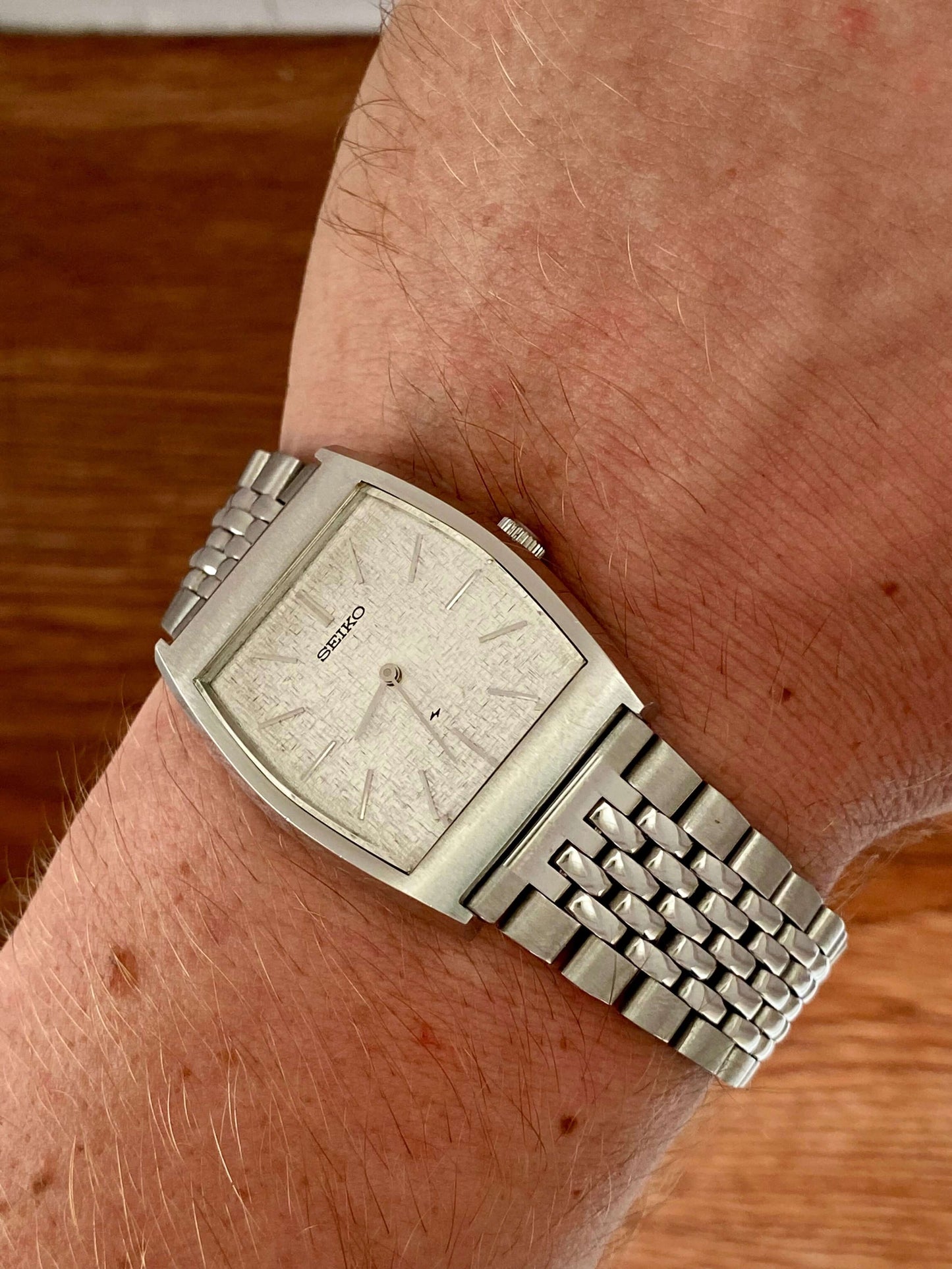 Vintage Seiko 2220-3420 Chariot August 1974 Hand Wind, Hi-Beat UK VINTAGE WATCH LTD