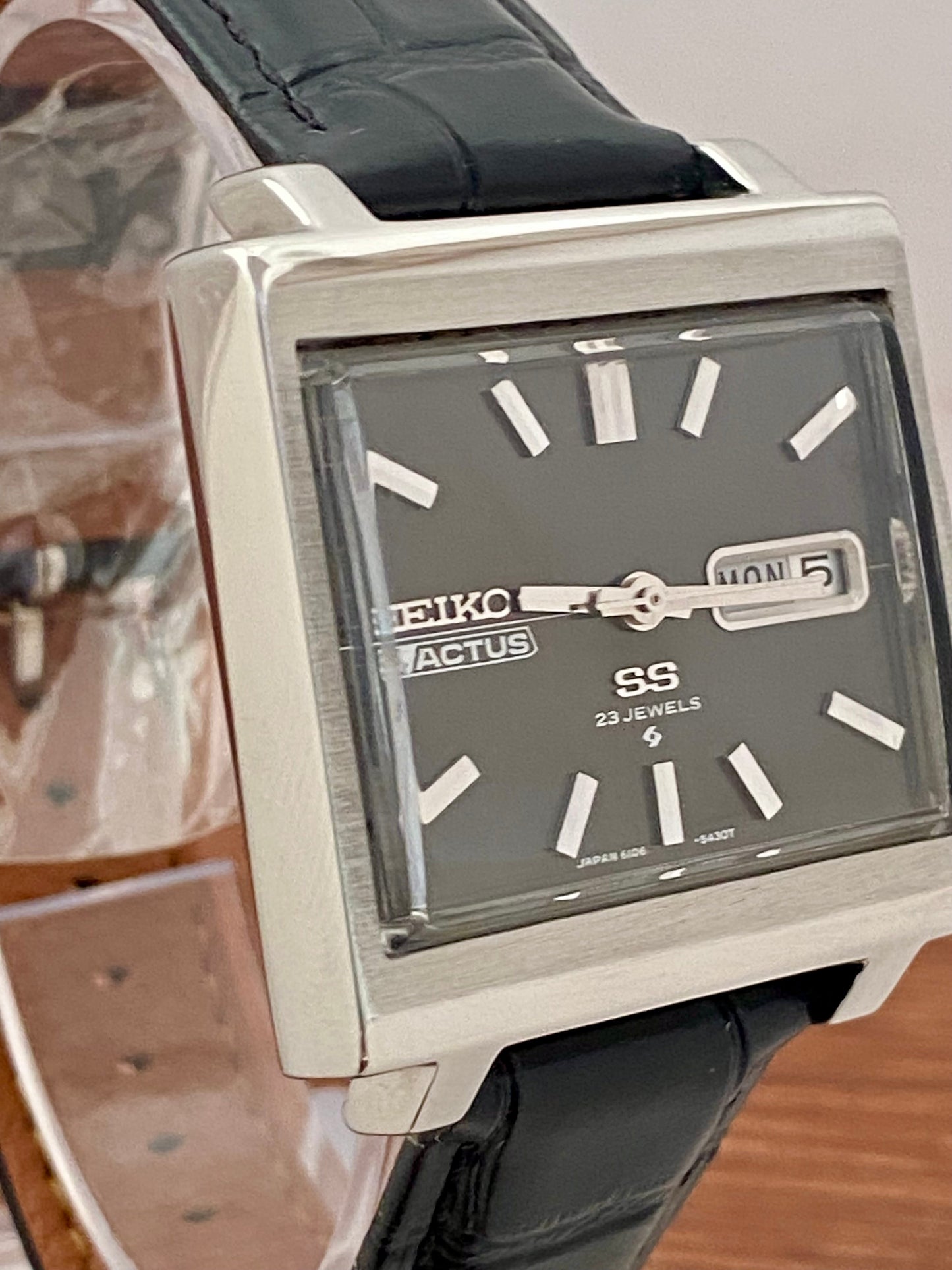Seiko 5 Actus SS 6106-5440 TV Screen, SERVICED Auto, October 1970 UK VINTAGE WATCH LTD