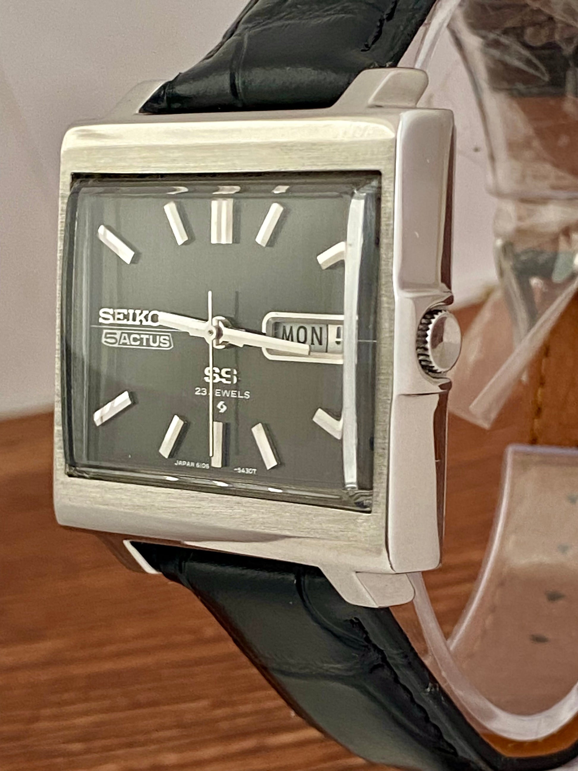 Seiko 5 Actus SS 6106-5440 TV Screen, SERVICED Auto, October 1970 UK VINTAGE WATCH LTD