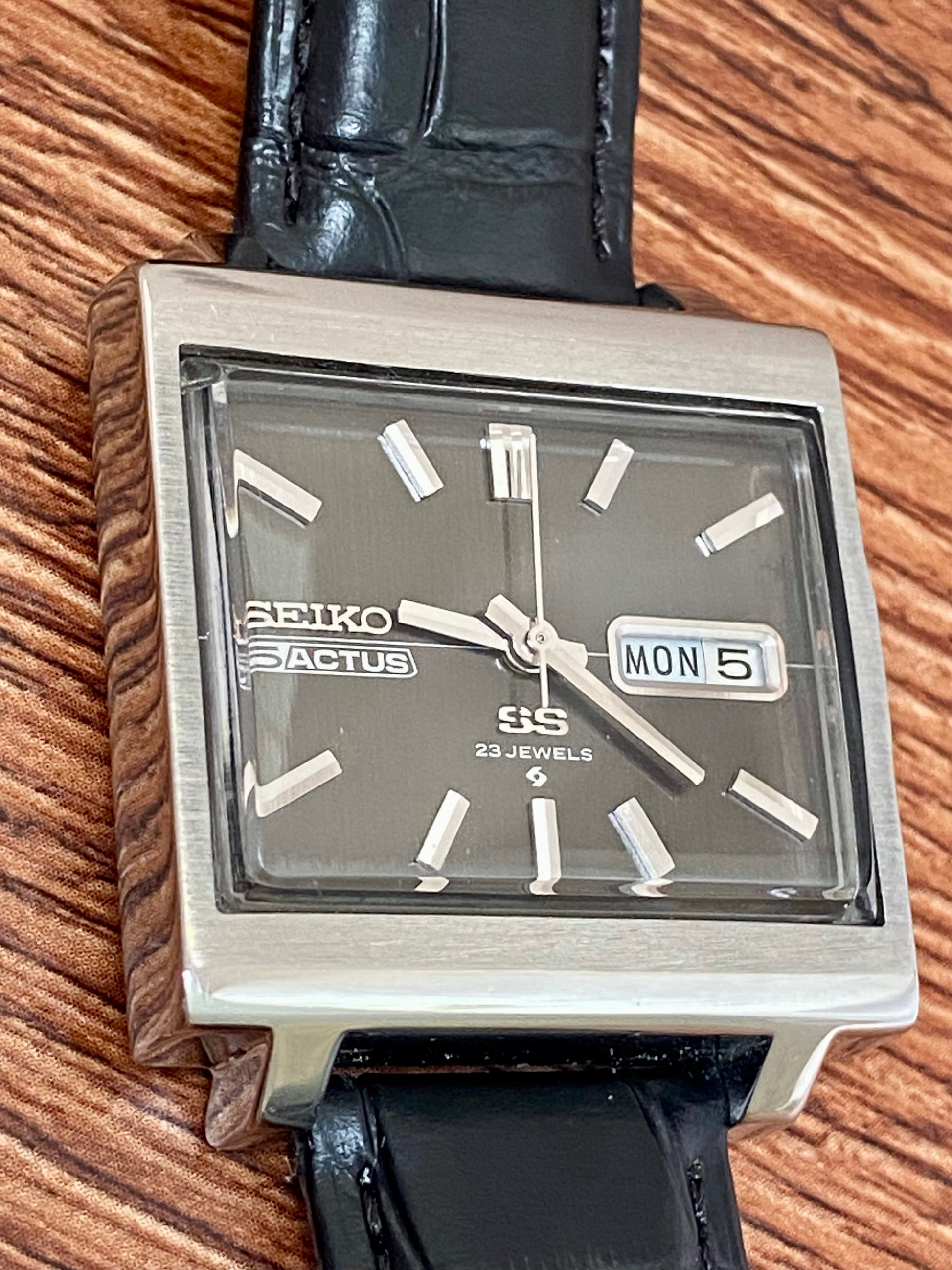 Seiko 5 Actus SS 6106-5440 TV Screen, SERVICED Auto, October 1970 UK VINTAGE WATCH LTD