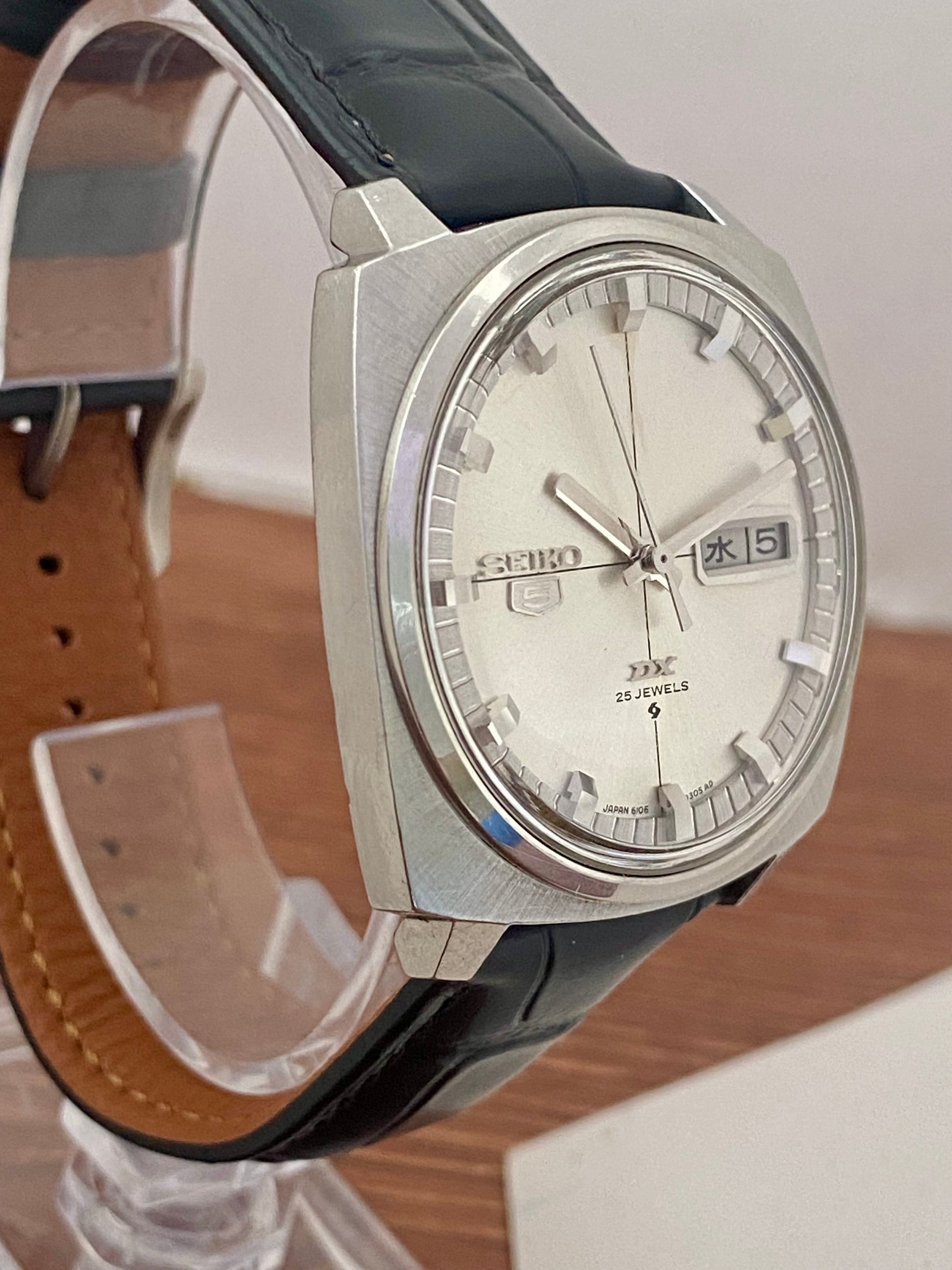 Seiko 5 DX 6106-6030 Cushion Case, SERVICED Auto, July 1968 Japanese Day UK VINTAGE WATCH LTD