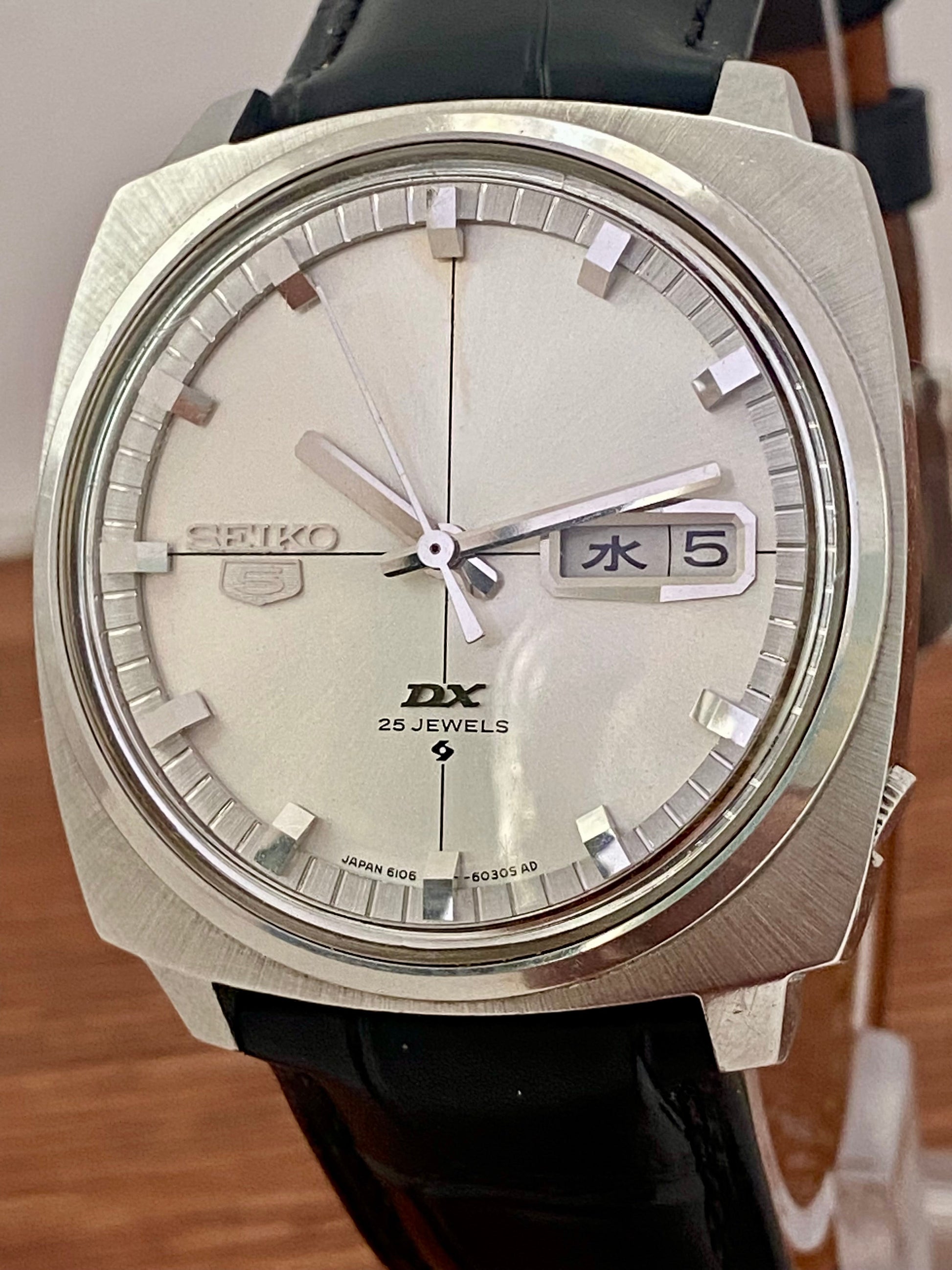 Seiko 5 DX 6106-6030 Cushion Case, SERVICED Auto, July 1968 Japanese Day UK VINTAGE WATCH LTD