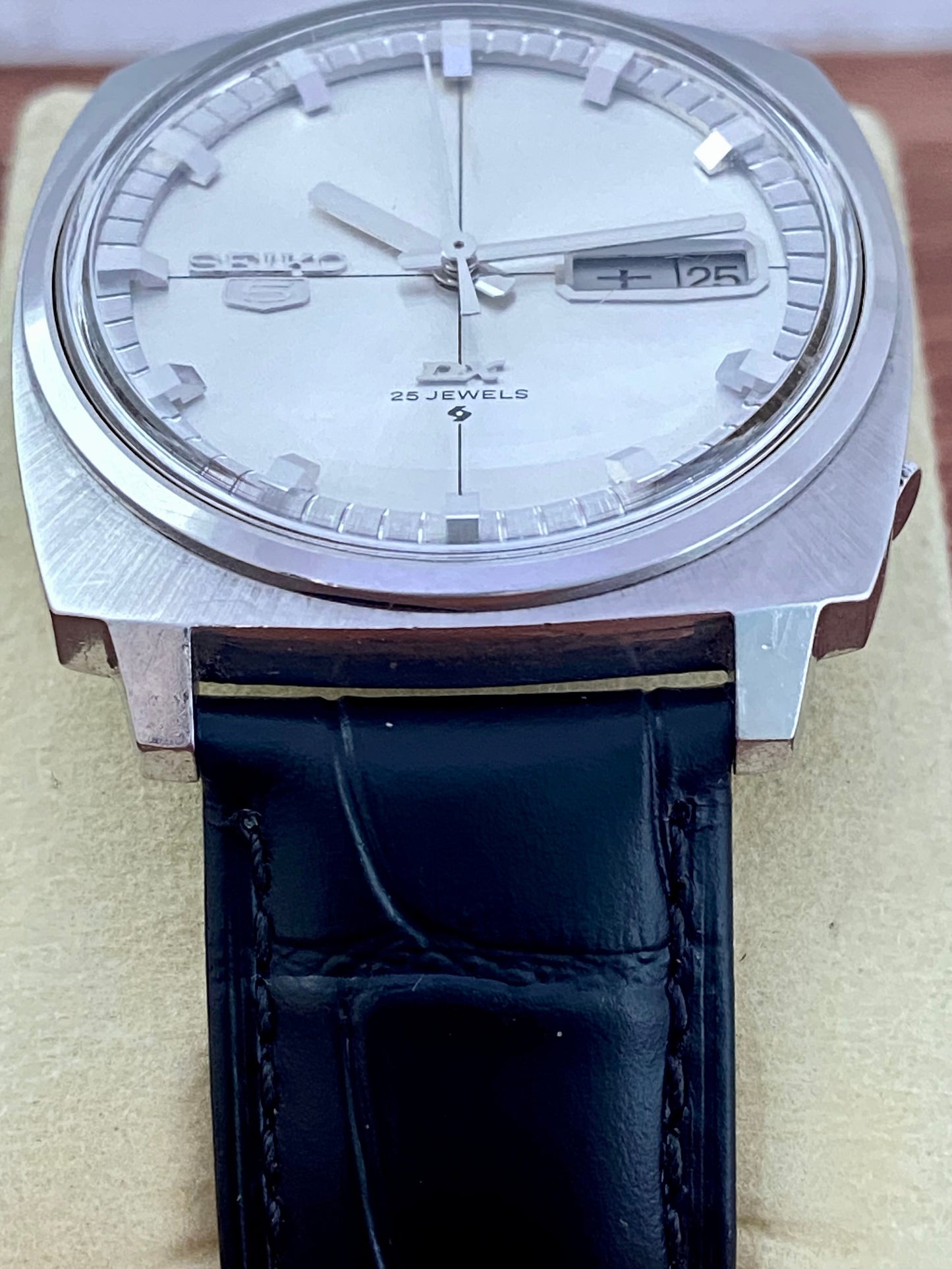 Seiko 5 DX 6106-6030 Cushion Case, SERVICED Auto, July 1968 Japanese Day UK VINTAGE WATCH LTD