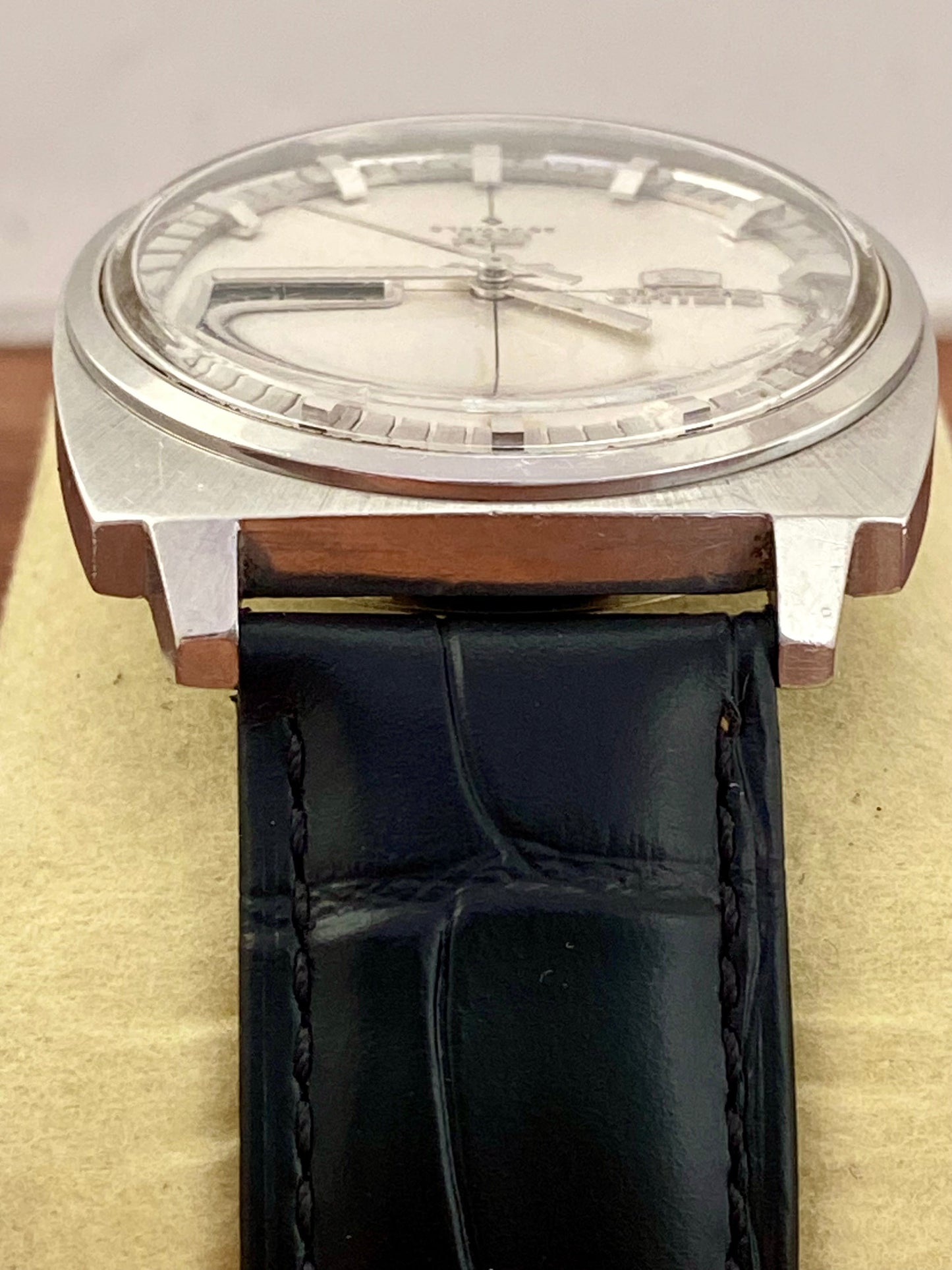 Seiko 5 DX 6106-6030 Cushion Case, SERVICED Auto, July 1968 Japanese Day UK VINTAGE WATCH LTD