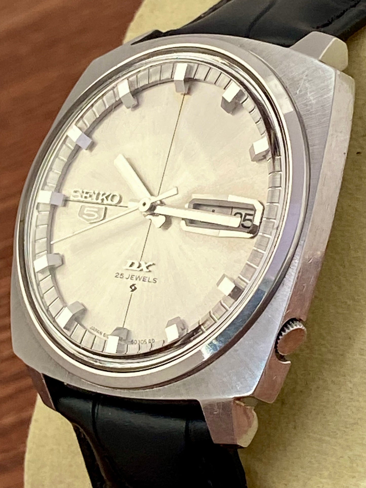 Seiko 5 DX 6106-6030 Cushion Case, SERVICED Auto, July 1968 Japanese Day UK VINTAGE WATCH LTD
