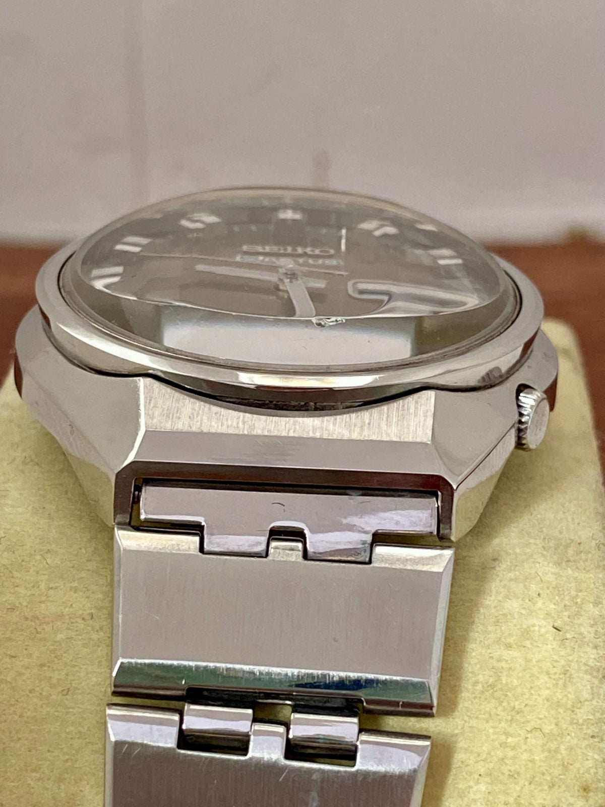 Vintage Seiko 5 Actus 6106-7690 SS SERVICED Brown Dial, February 1975