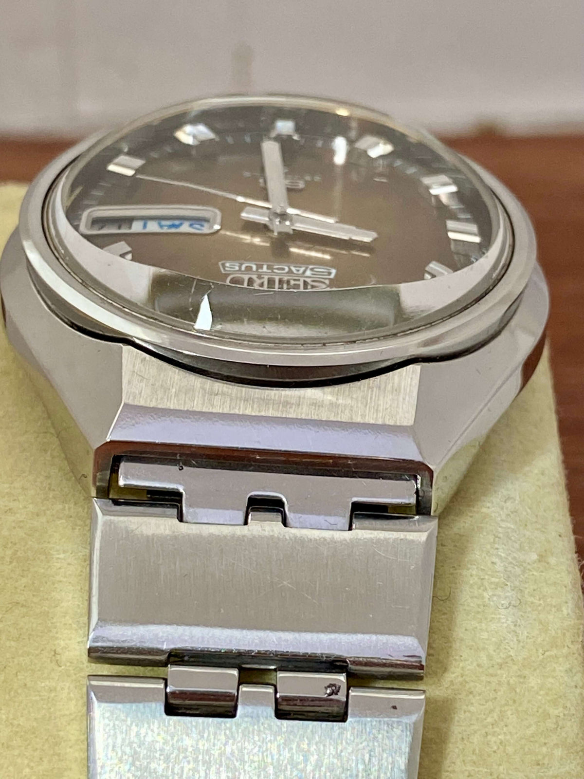 Vintage Seiko 5 Actus 6106-7690 SS SERVICED Brown Dial, February 1975