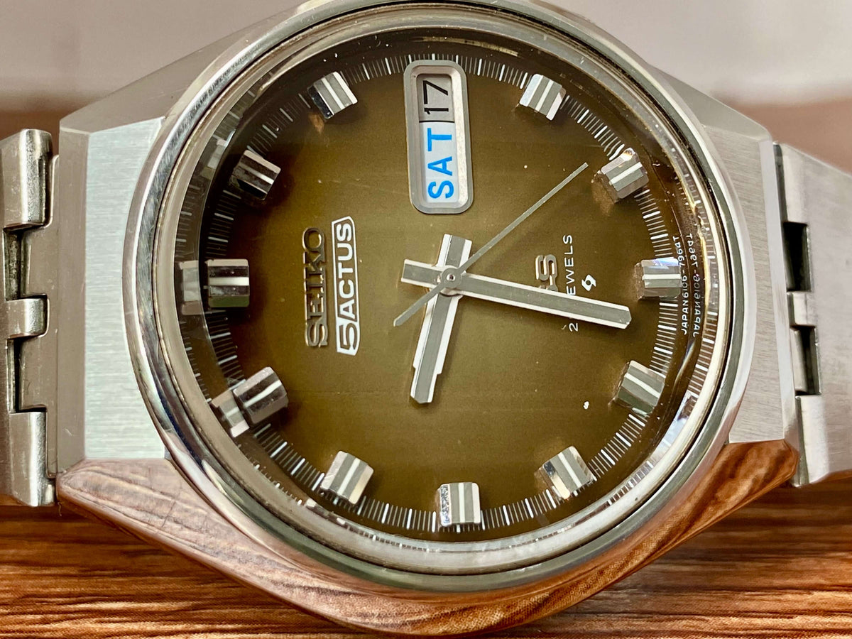 Vintage Seiko 5 Actus 6106-7690 SS SERVICED Brown Dial, February 1975