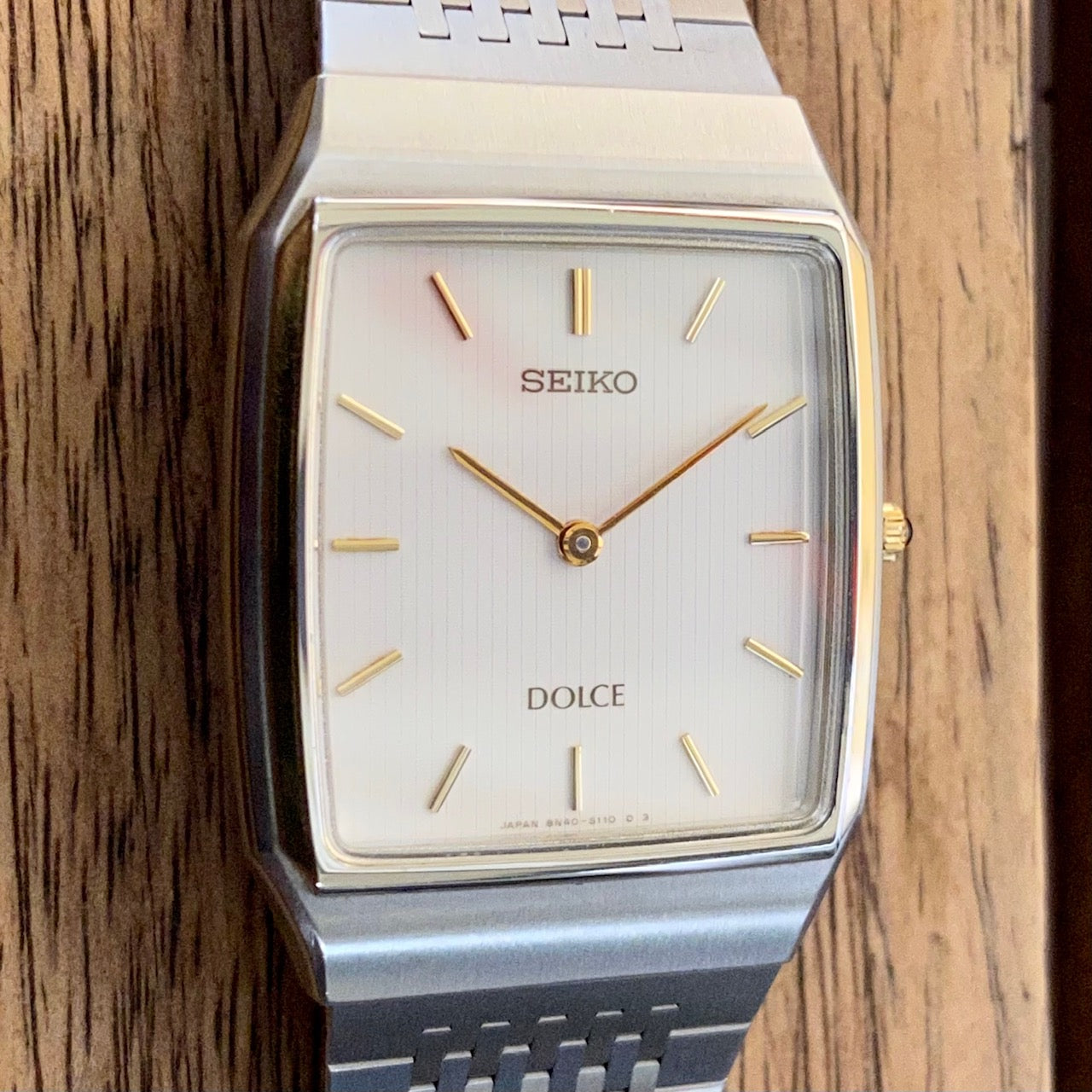 Vintage Seiko Dolce Quartz  Dolce 8N40-5080 Tapestry Dial, December 1992 UK VINTAGE WATCH LTD