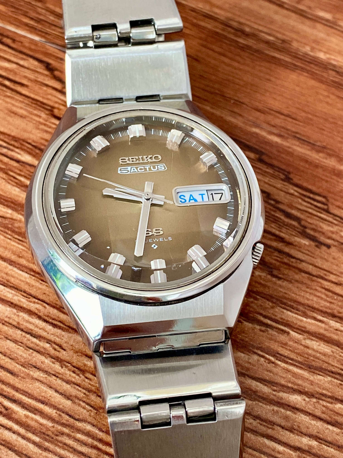 Vintage Seiko 5 Actus 6106-7690 SS SERVICED Brown Dial, February 1975