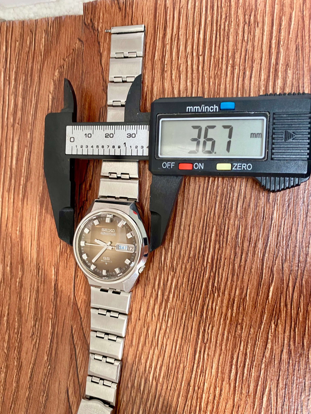 Vintage Seiko 5 Actus 6106-7690 SS SERVICED Brown Dial, February 1975