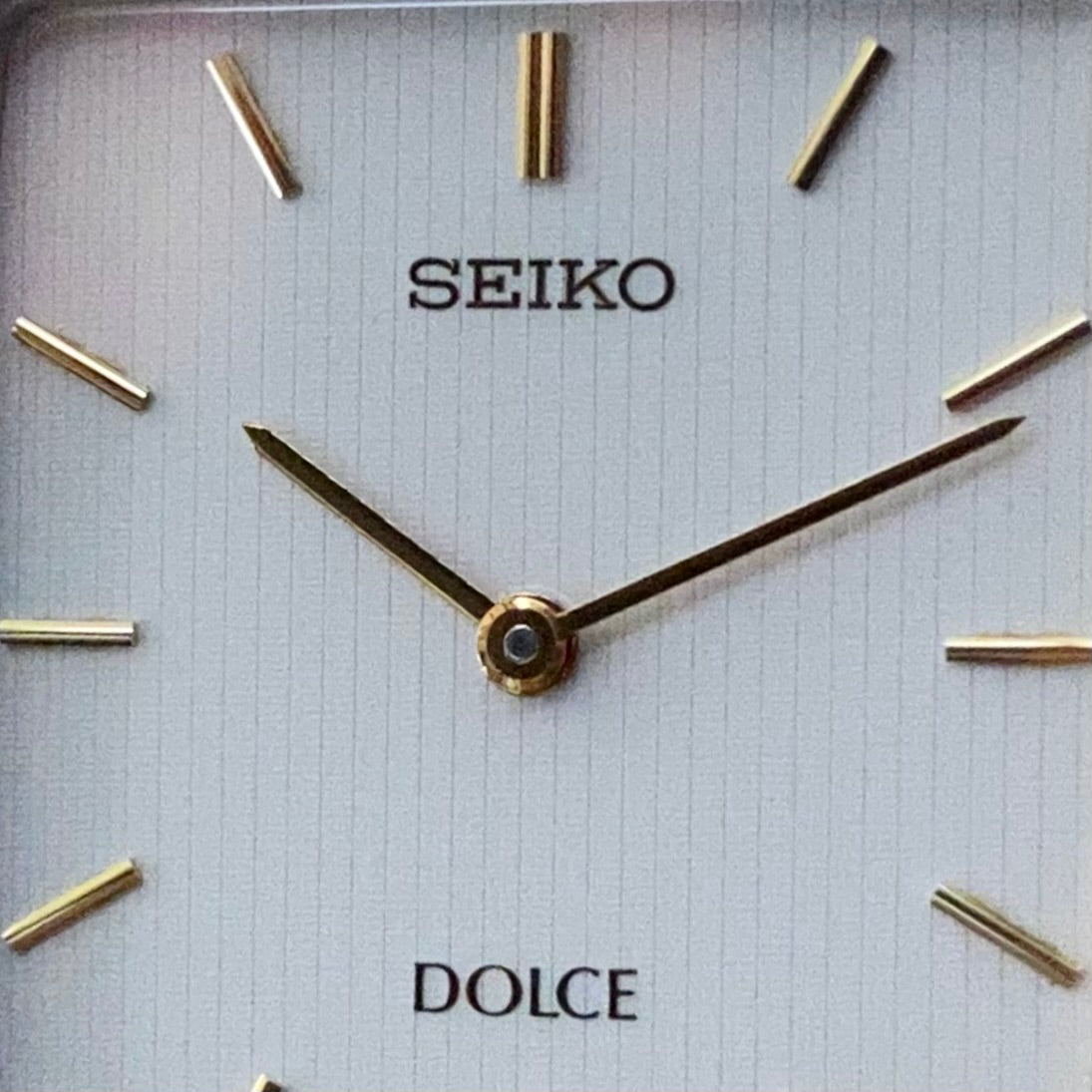 Vintage Seiko Dolce Quartz  8N40-5080 Tapestry Dial, December 1992 UK VINTAGE WATCH LTD