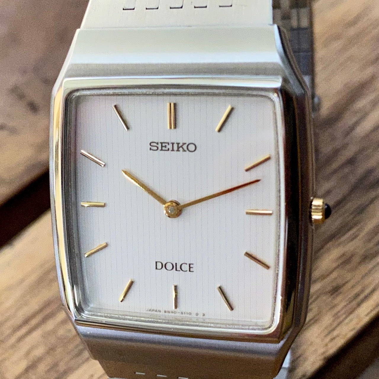 Vintage Seiko Dolce Quartz  8N40-5080 Tapestry Dial, December 1992 UK VINTAGE WATCH LTD