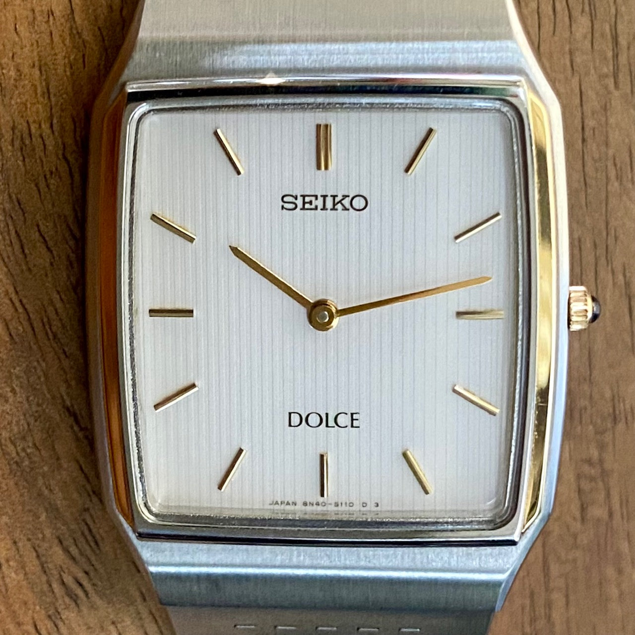 Vintage Seiko Dolce Quartz  8N40-5080 Tapestry Dial, December 1992 UK VINTAGE WATCH LTD