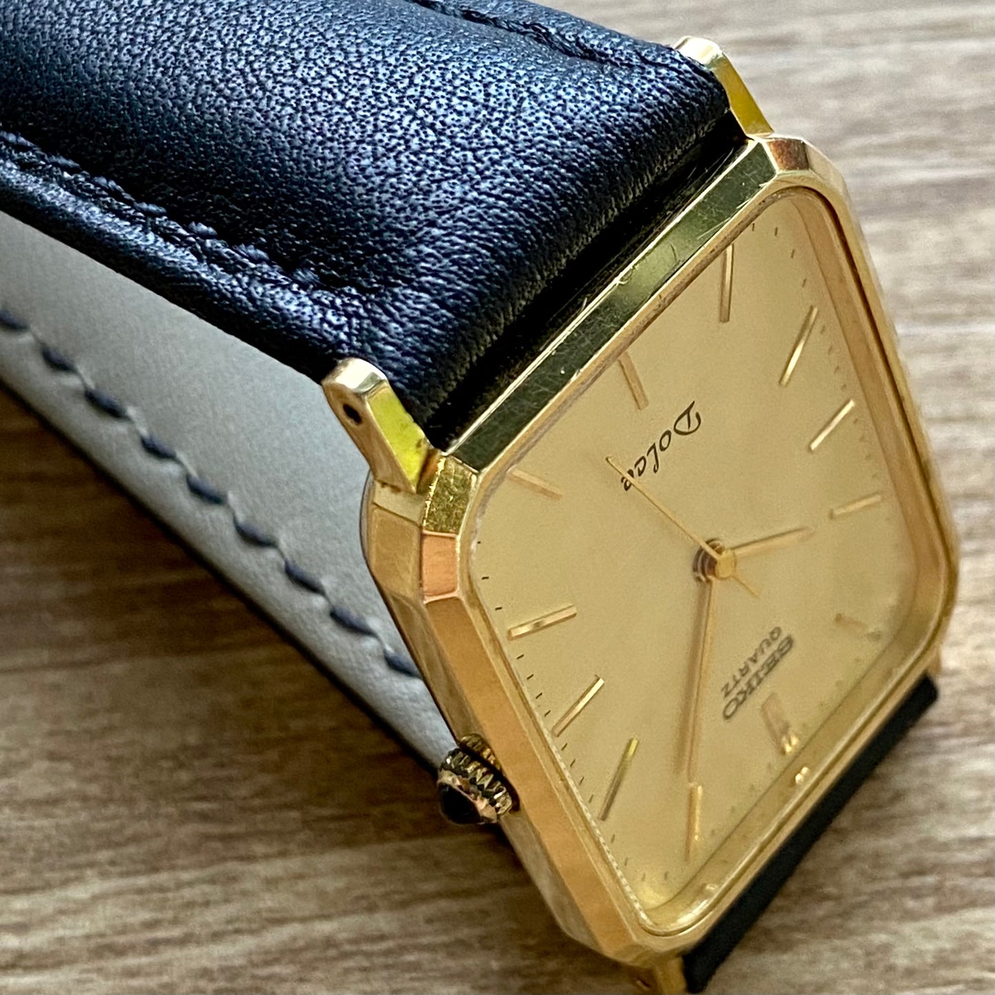 Vintage January 1997 Seiko Quartz Dolce 7731-5240 Tank - Champagne Linen Dial