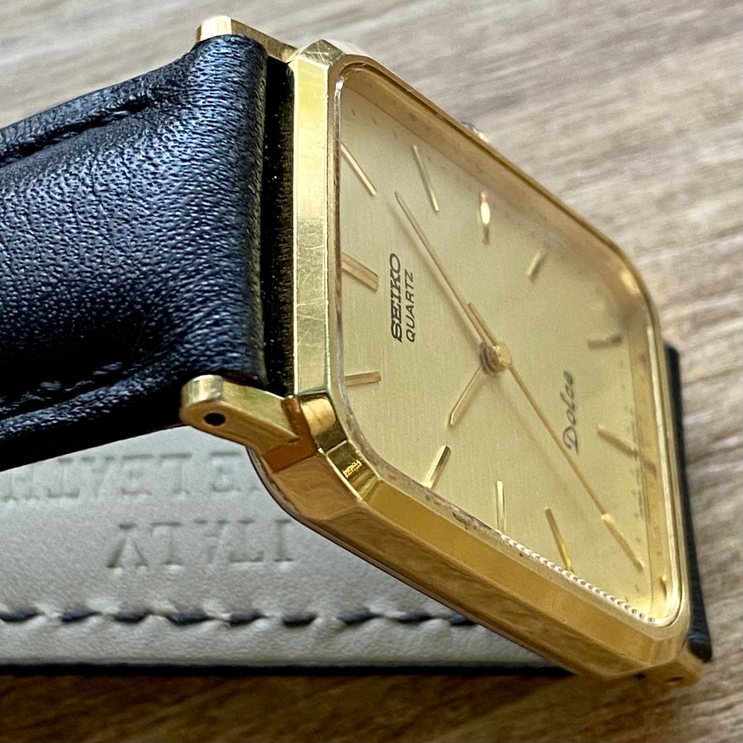 Vintage January 1997 Seiko Quartz Dolce 7731-5240 Tank - Champagne Linen Dial