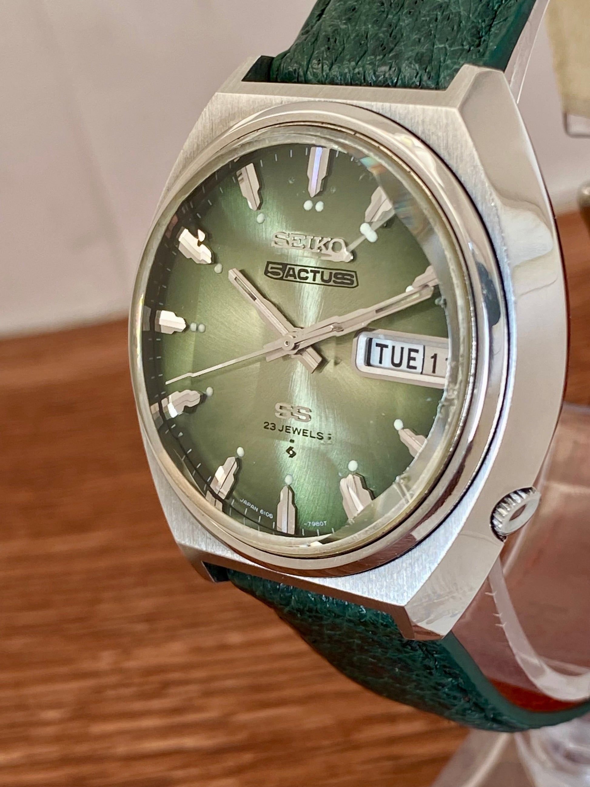 Seiko 5 Actus SS 6106-7700 Green SERVICED Auto, February 1974 UK VINTAGE WATCH LTD