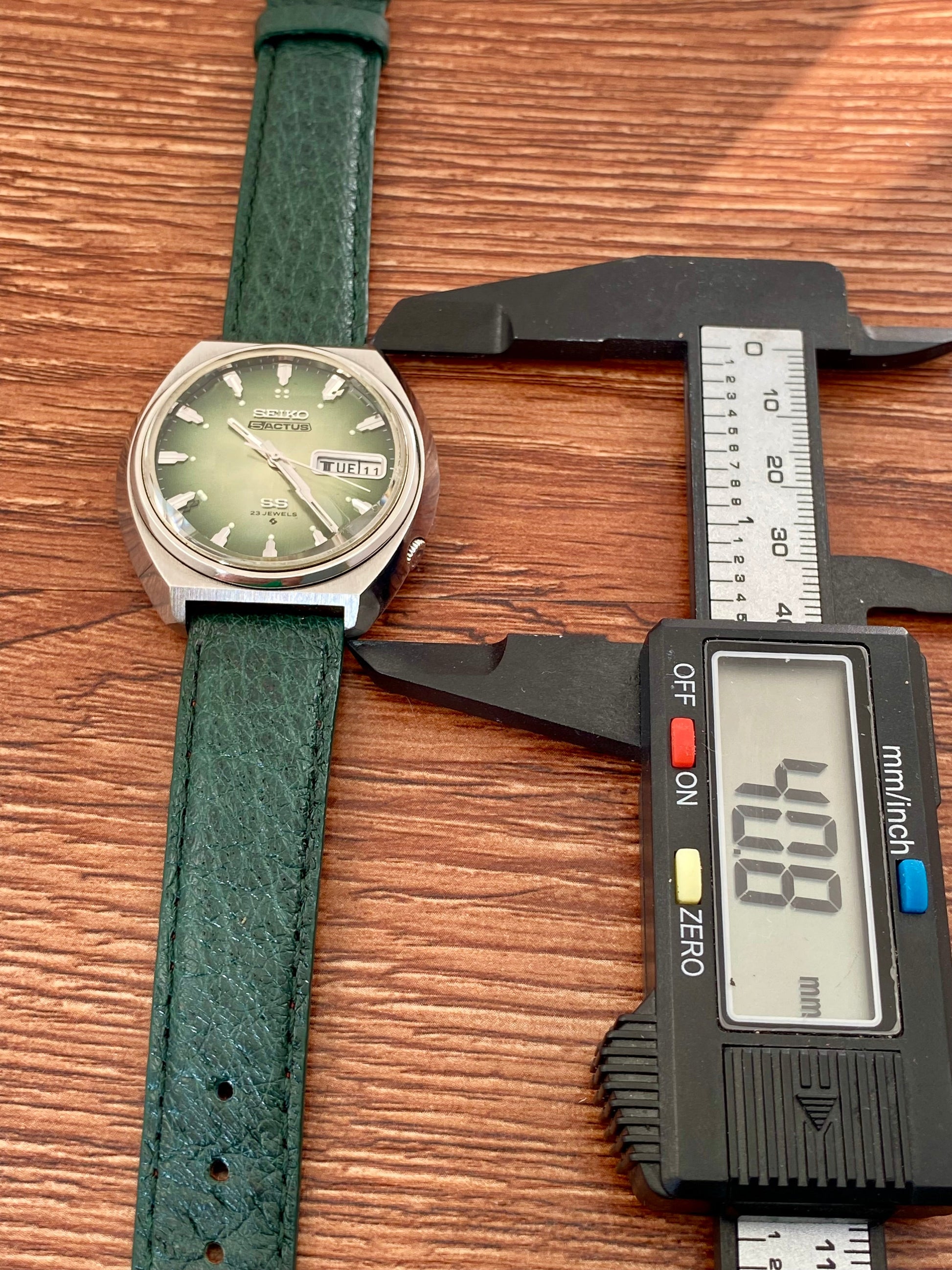 Seiko 5 Actus SS 6106-7700 Green SERVICED Auto, February 1974 UK VINTAGE WATCH LTD