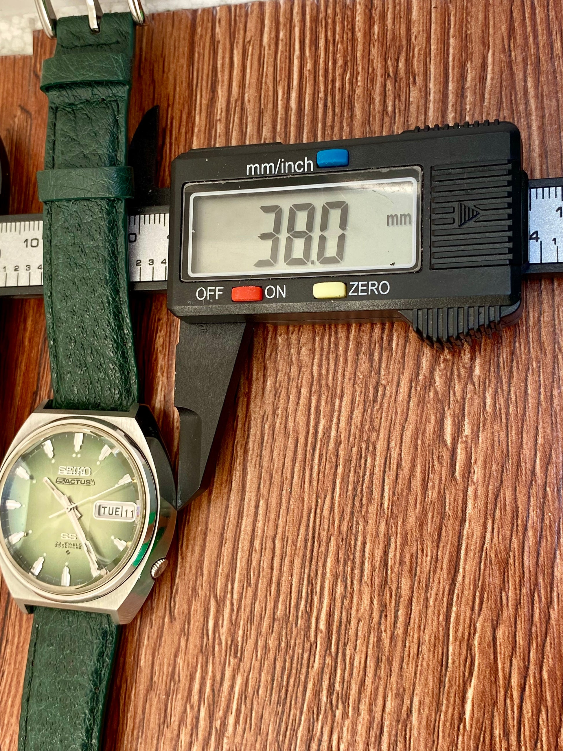 Seiko 5 Actus SS 6106-7700 Green SERVICED Auto, February 1974 UK VINTAGE WATCH LTD