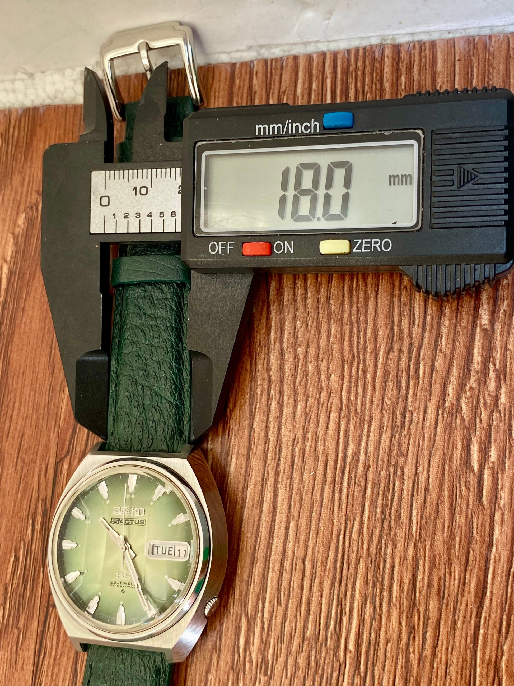 Seiko 5 Actus SS 6106-7700 Green SERVICED Auto, February 1974 UK VINTAGE WATCH LTD