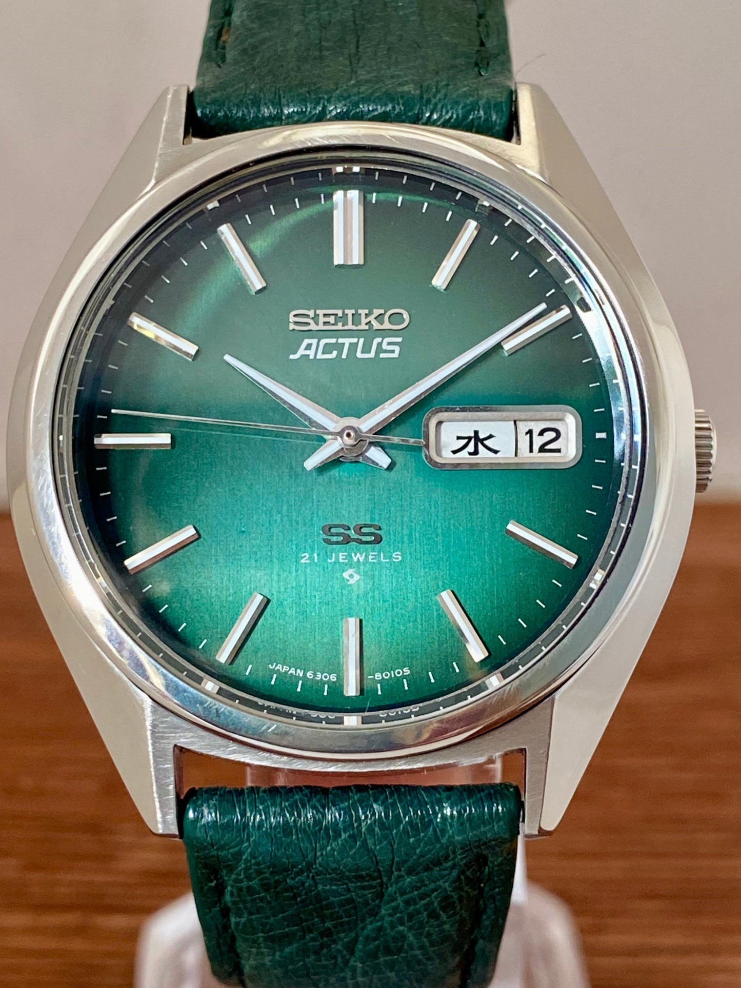 Vintage Seiko Actus SS 6306-8020 SERVICED Auto, Green, October 1976 UK VINTAGE WATCH LTD