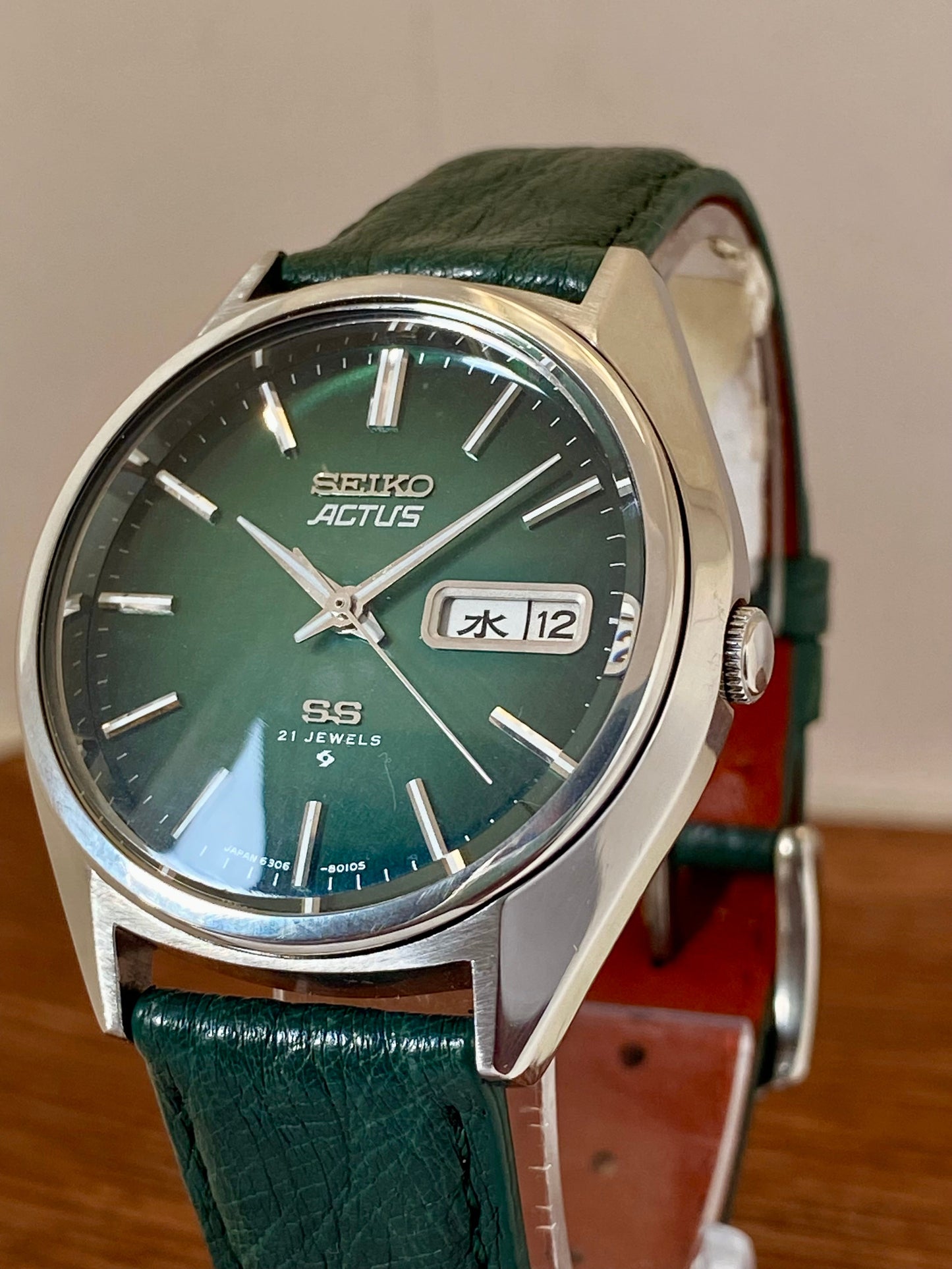 Vintage Seiko Actus SS 6306-8020 SERVICED Auto, Green, October 1976 UK VINTAGE WATCH LTD