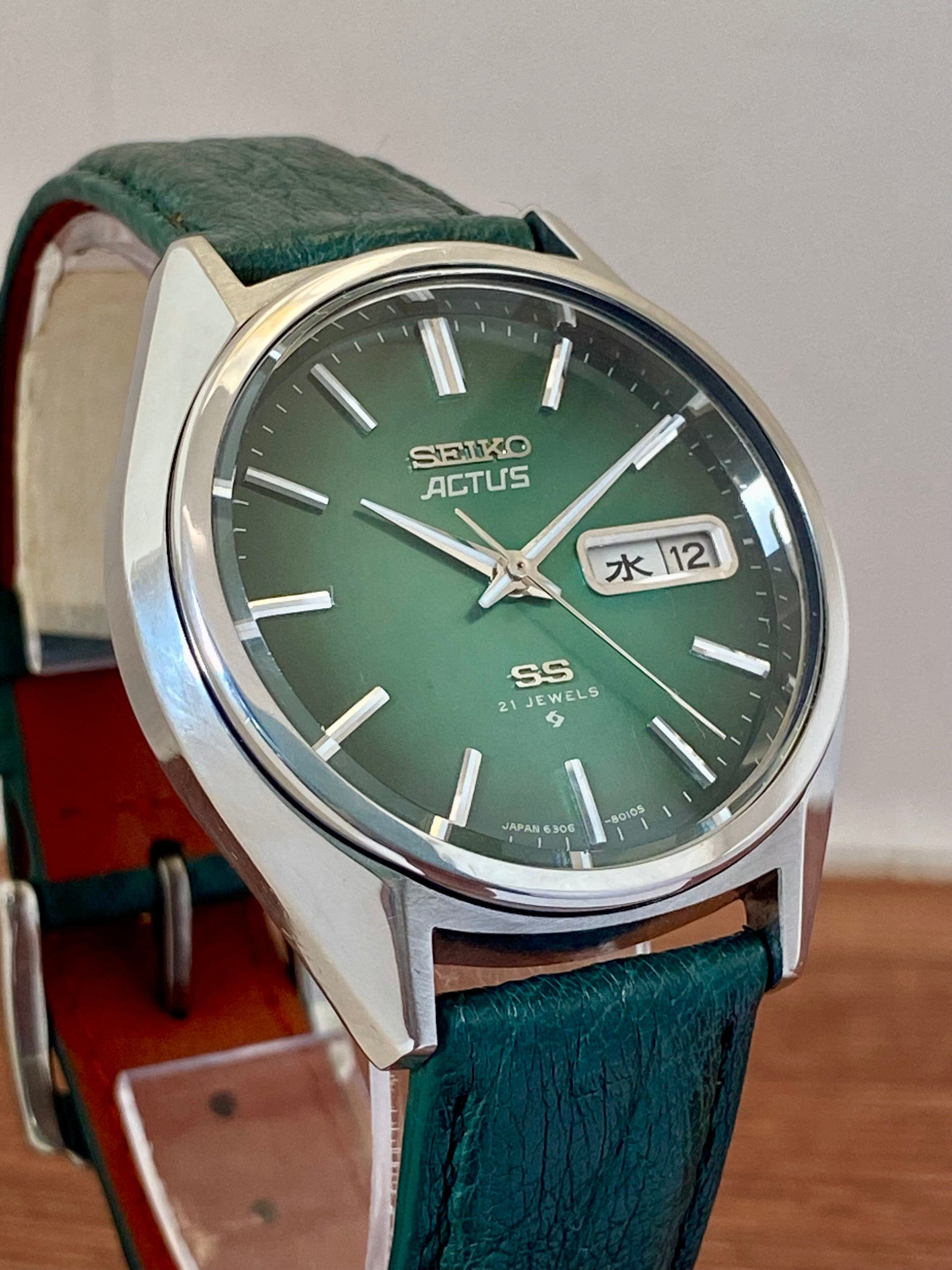 Vintage Seiko Actus SS 6306-8020 SERVICED Auto, Green, October 1976 UK VINTAGE WATCH LTD
