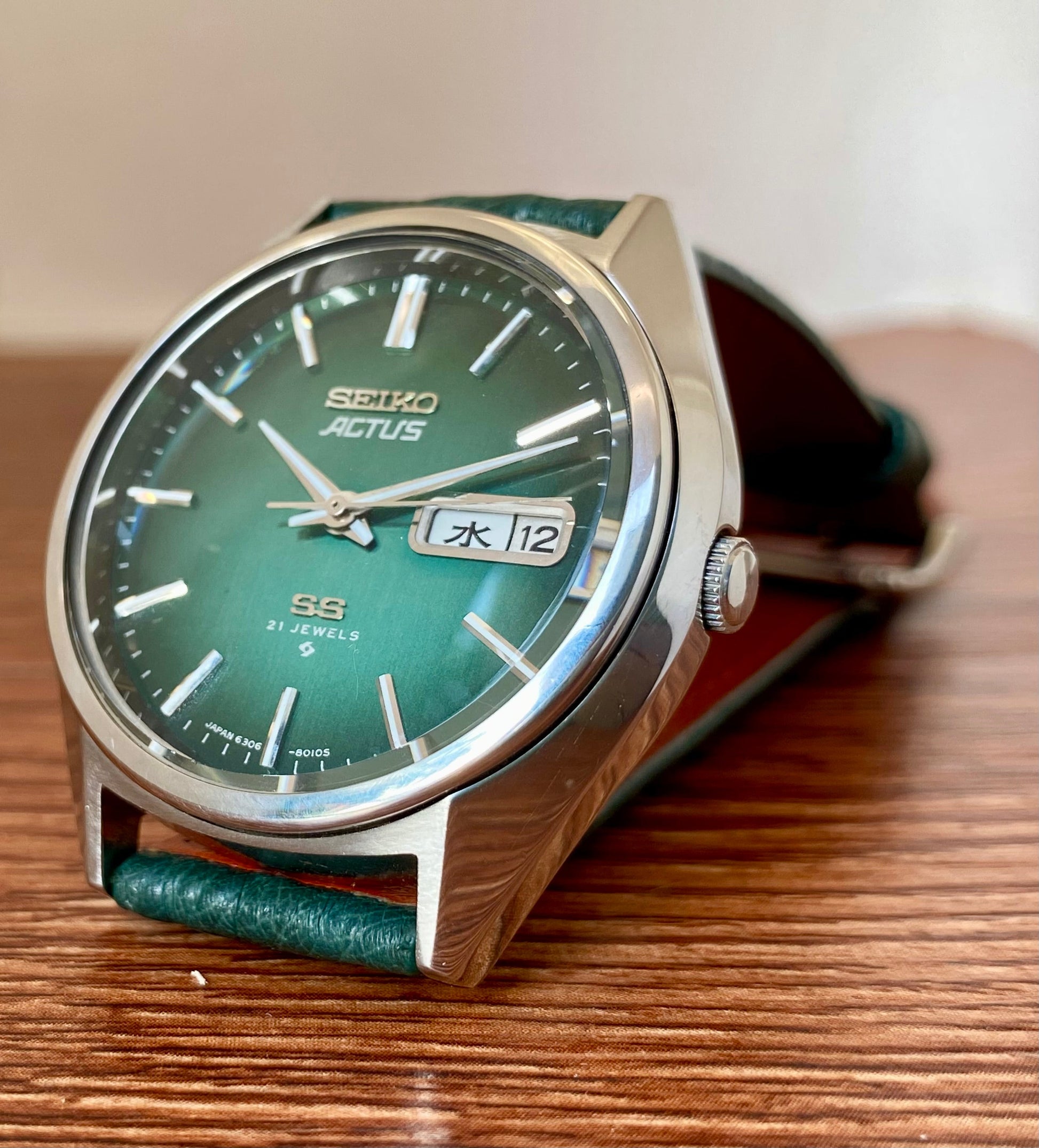Vintage Seiko Actus SS 6306-8020 SERVICED Auto, Green, October 1976 UK VINTAGE WATCH LTD