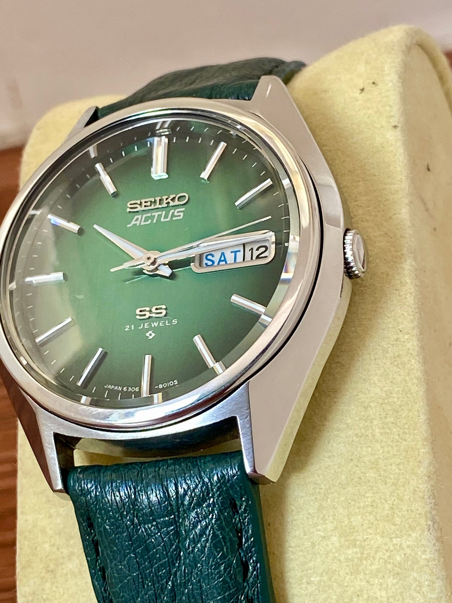 Vintage Seiko Actus SS 6306-8020 SERVICED Auto, Green, October 1976 UK VINTAGE WATCH LTD
