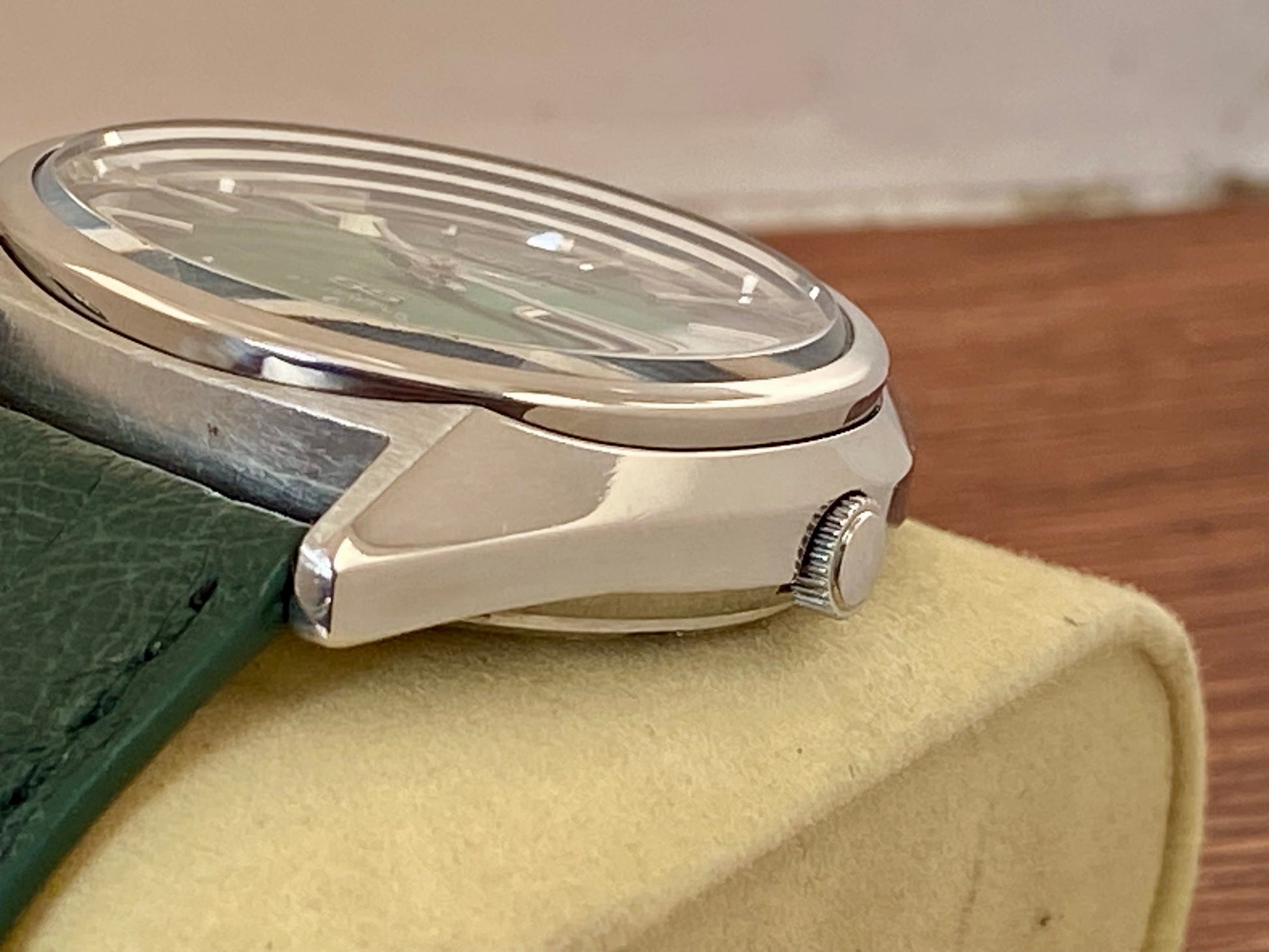 Vintage Seiko Actus SS 6306-8020 SERVICED Auto, Green, October 1976 UK VINTAGE WATCH LTD