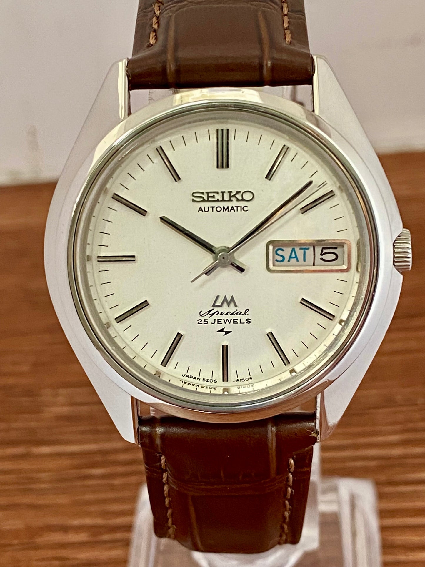 Vintage Seiko Lord Matic Special 5206-6130 Serviced Automatic, October 1972 UK VINTAGE WATCH LTD