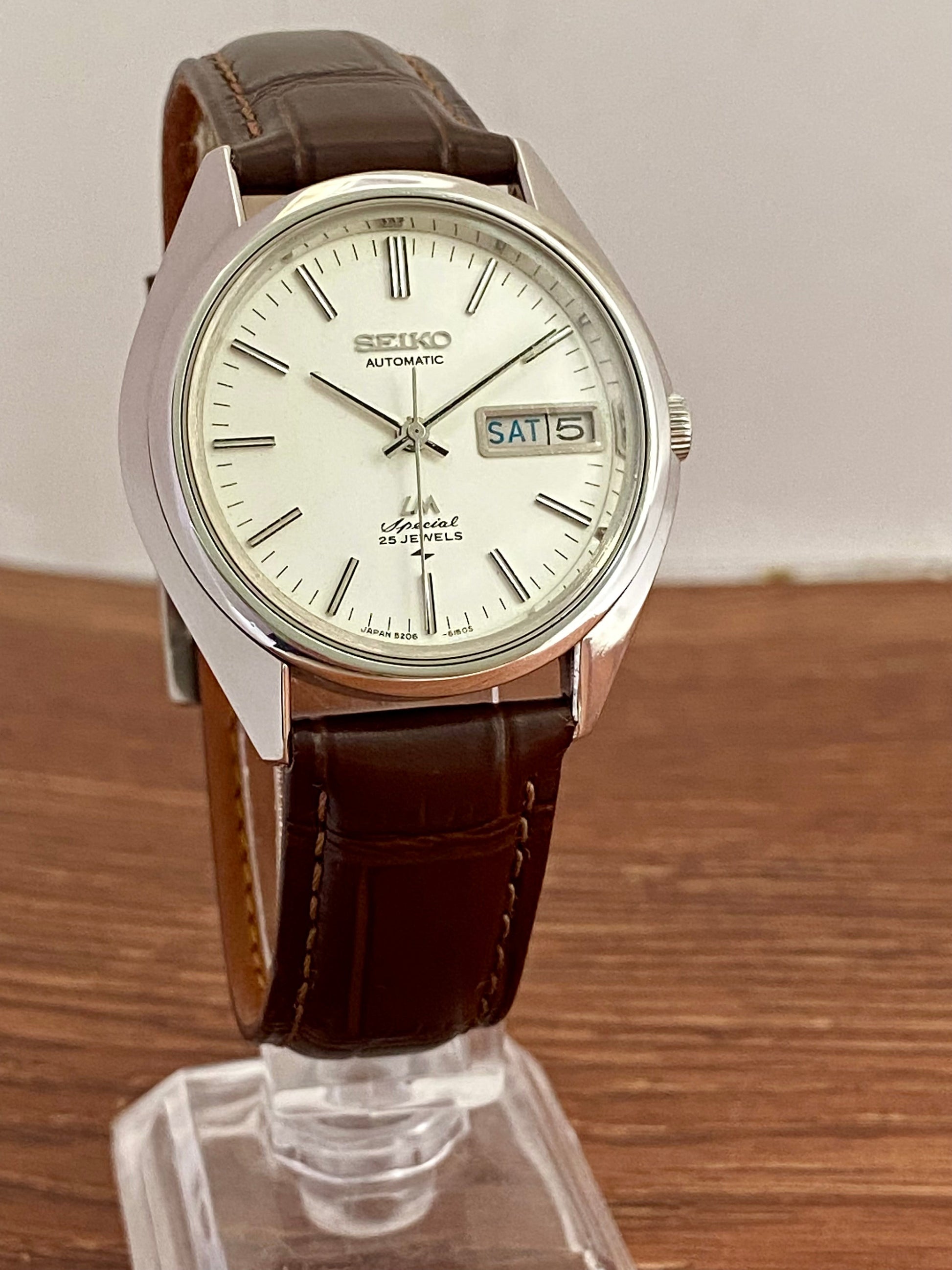 Vintage Seiko Lord Matic Special 5206-6130 Serviced Automatic, October 1972 UK VINTAGE WATCH LTD