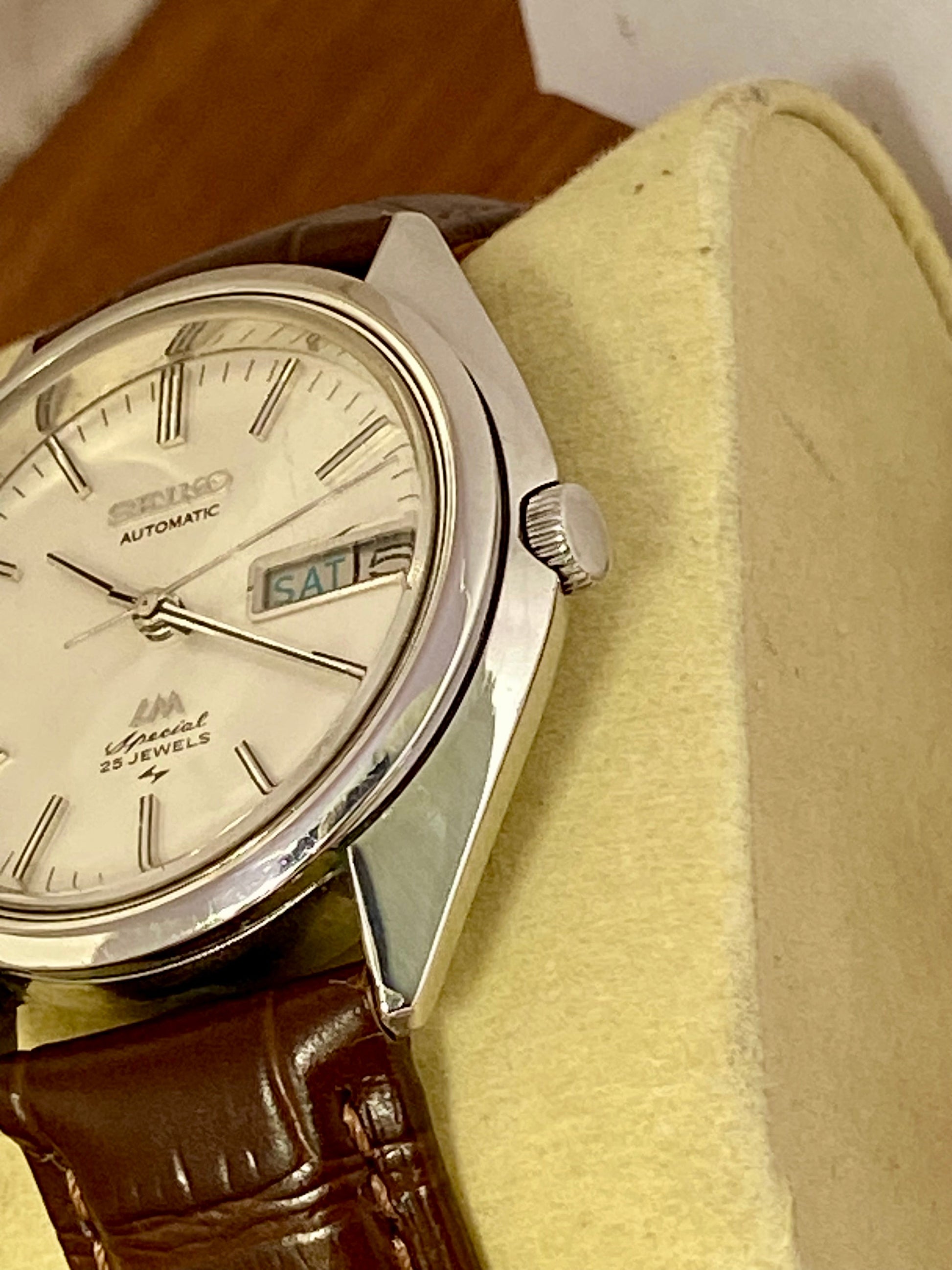 Vintage Seiko Lord Matic Special 5206-6130 Serviced Automatic, October 1972 UK VINTAGE WATCH LTD