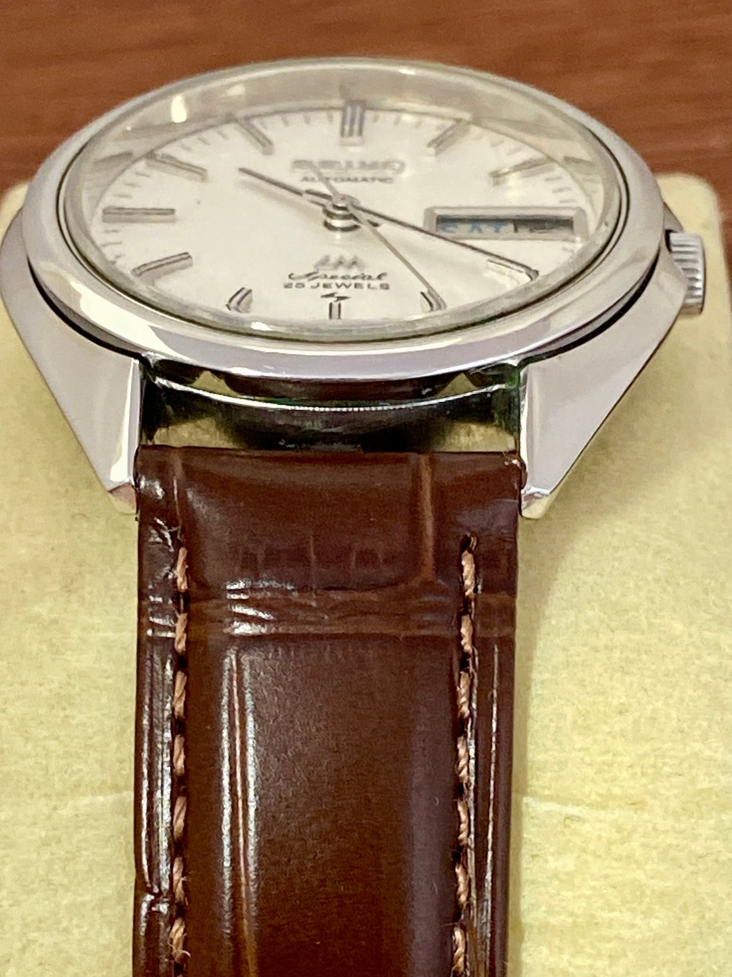 Vintage Seiko Lord Matic Special 5206-6130 Serviced Automatic, October 1972 UK VINTAGE WATCH LTD