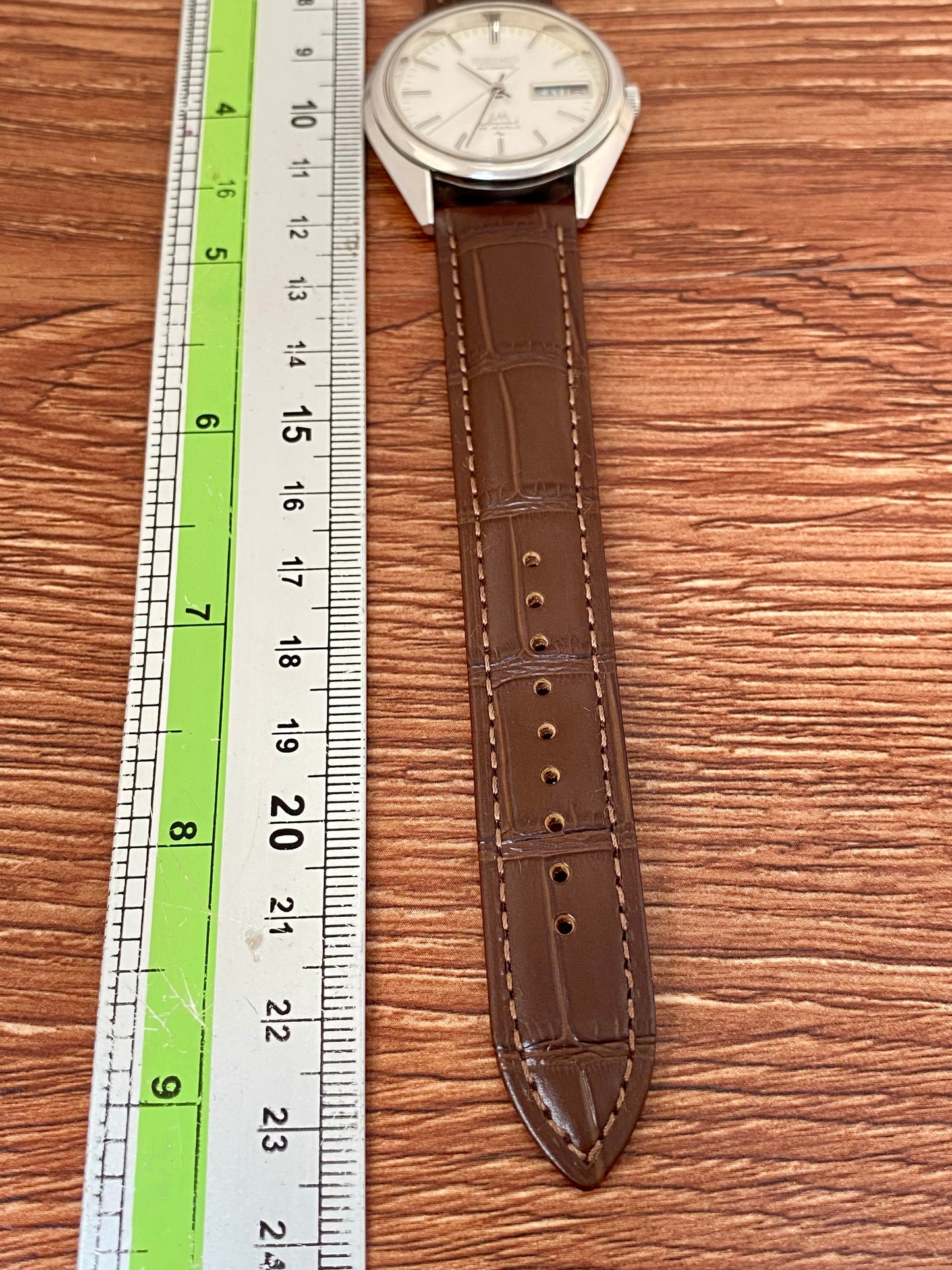 Vintage Seiko Lord Matic Special 5206-6130 Serviced Automatic, October 1972 UK VINTAGE WATCH LTD
