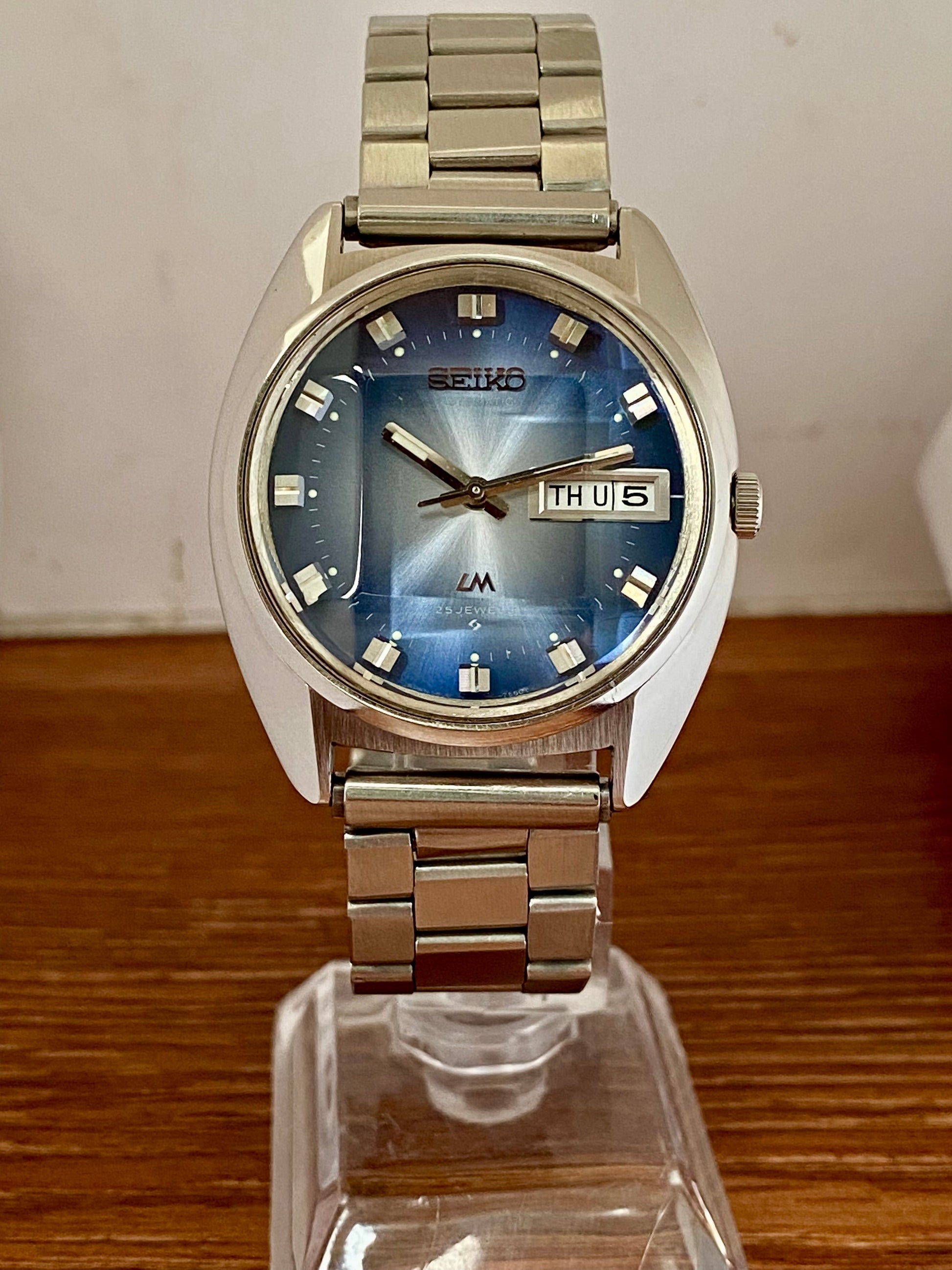 Vintage Seiko Lord Matic 5606-7231 Blue Serviced Automatic, June 1974 UK VINTAGE WATCH LTD